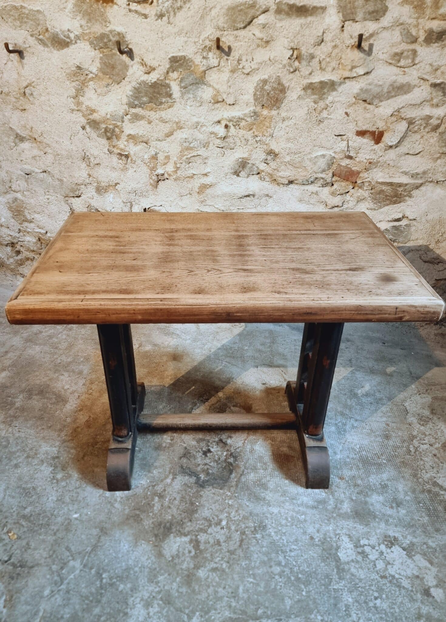 Antique French Oak Bistro Table – 1920s Rectangular Café Table, 100 x 60 cm (12)