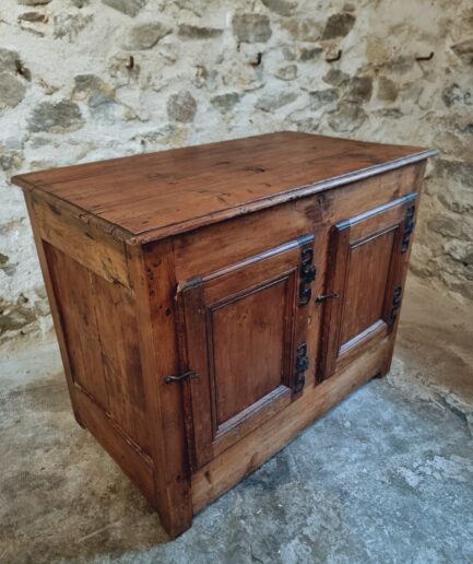 Antique Louis XVI Buffet Cabinet – 18th Century Pine Kitchen Island – Moustache Hinges – 124 x 70 x 95 cm (1)
