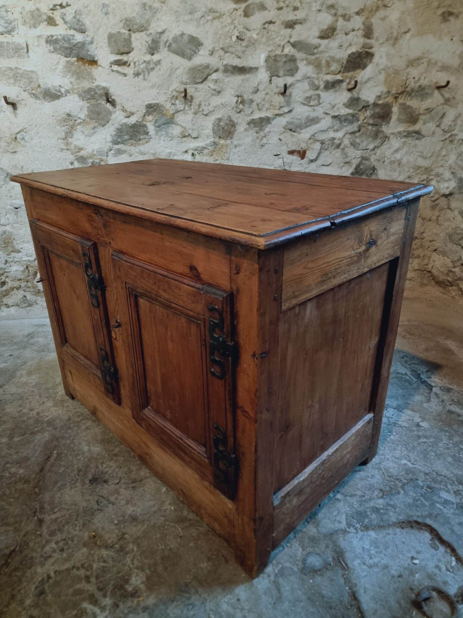 Antique Louis XVI Buffet Cabinet – 18th Century Pine Kitchen Island – Moustache Hinges – 124 x 70 x 95 cm (13)