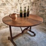 Antique French Oak Wine Table – Loire Region – Tilt-Top – 107 cm Diameter (1)
