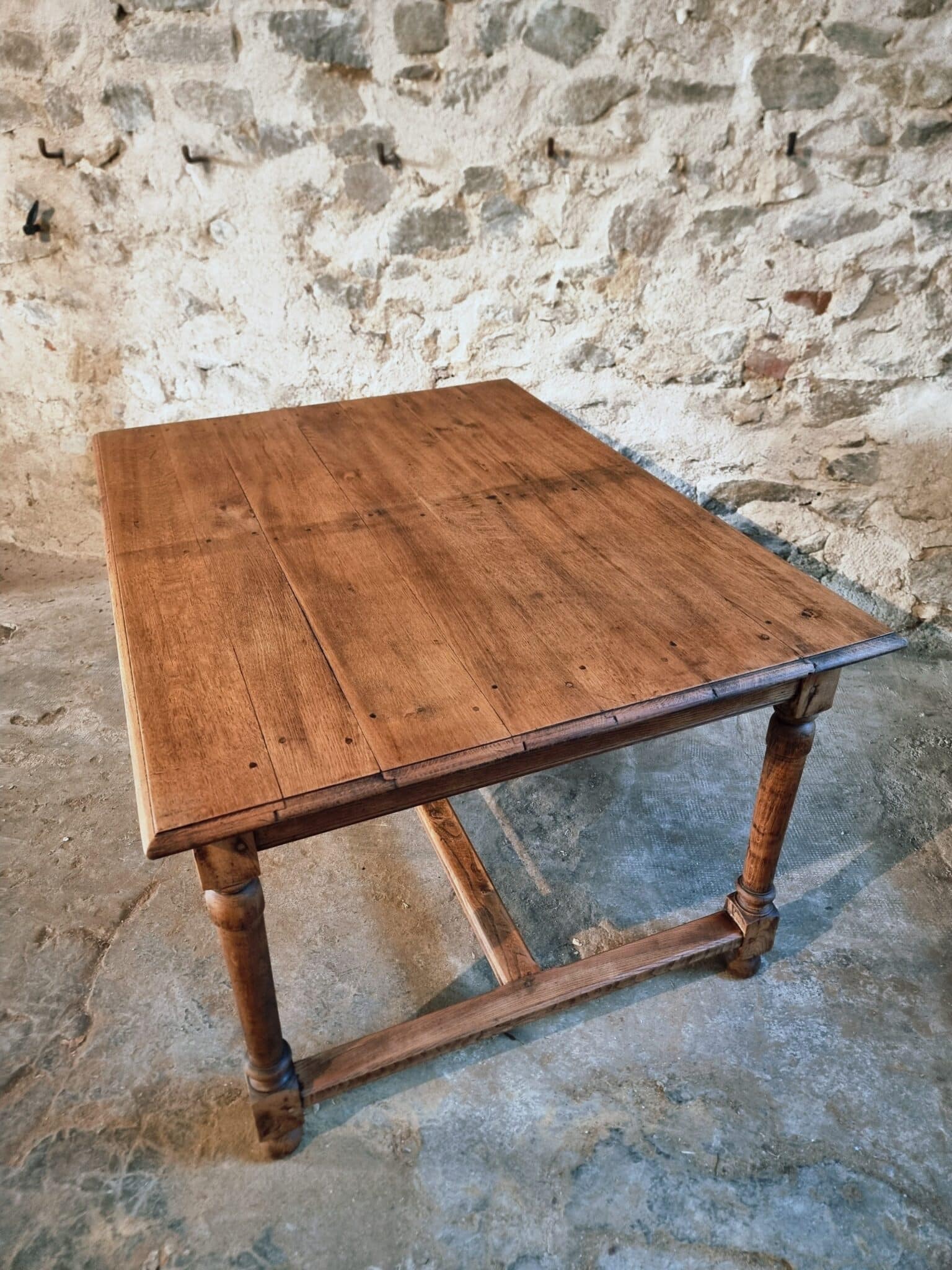 Antique French Oak & Elm Dining Table – Early 20th Century Farmhouse Table with Turned Legs (13)