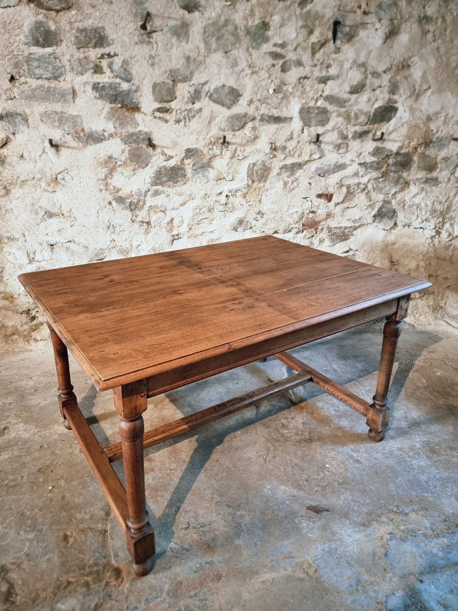 Antique French Oak & Elm Dining Table – Early 20th Century Farmhouse Table with Turned Legs (15)