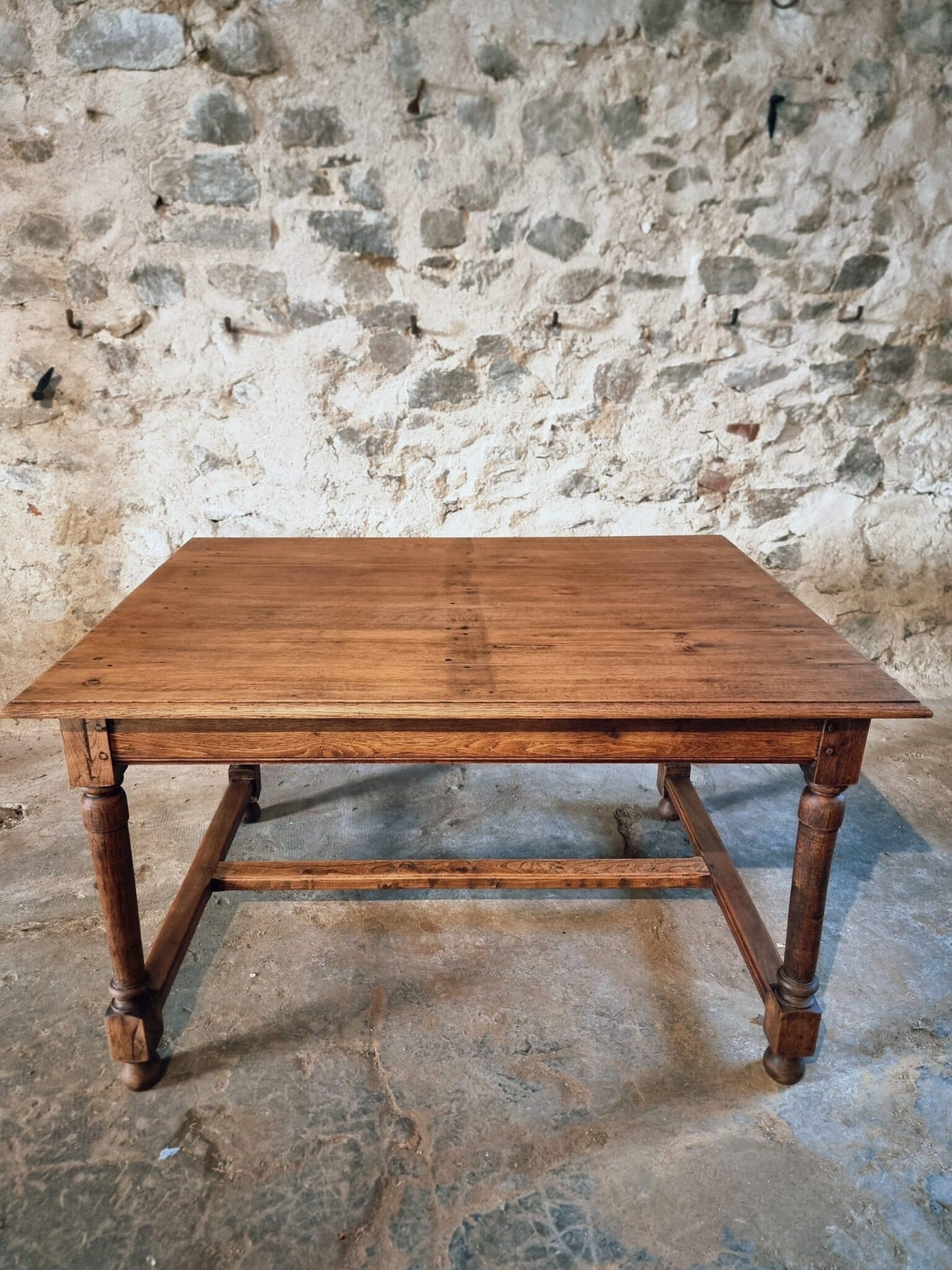 Antique French Oak & Elm Dining Table – Early 20th Century Farmhouse Table with Turned Legs (3)