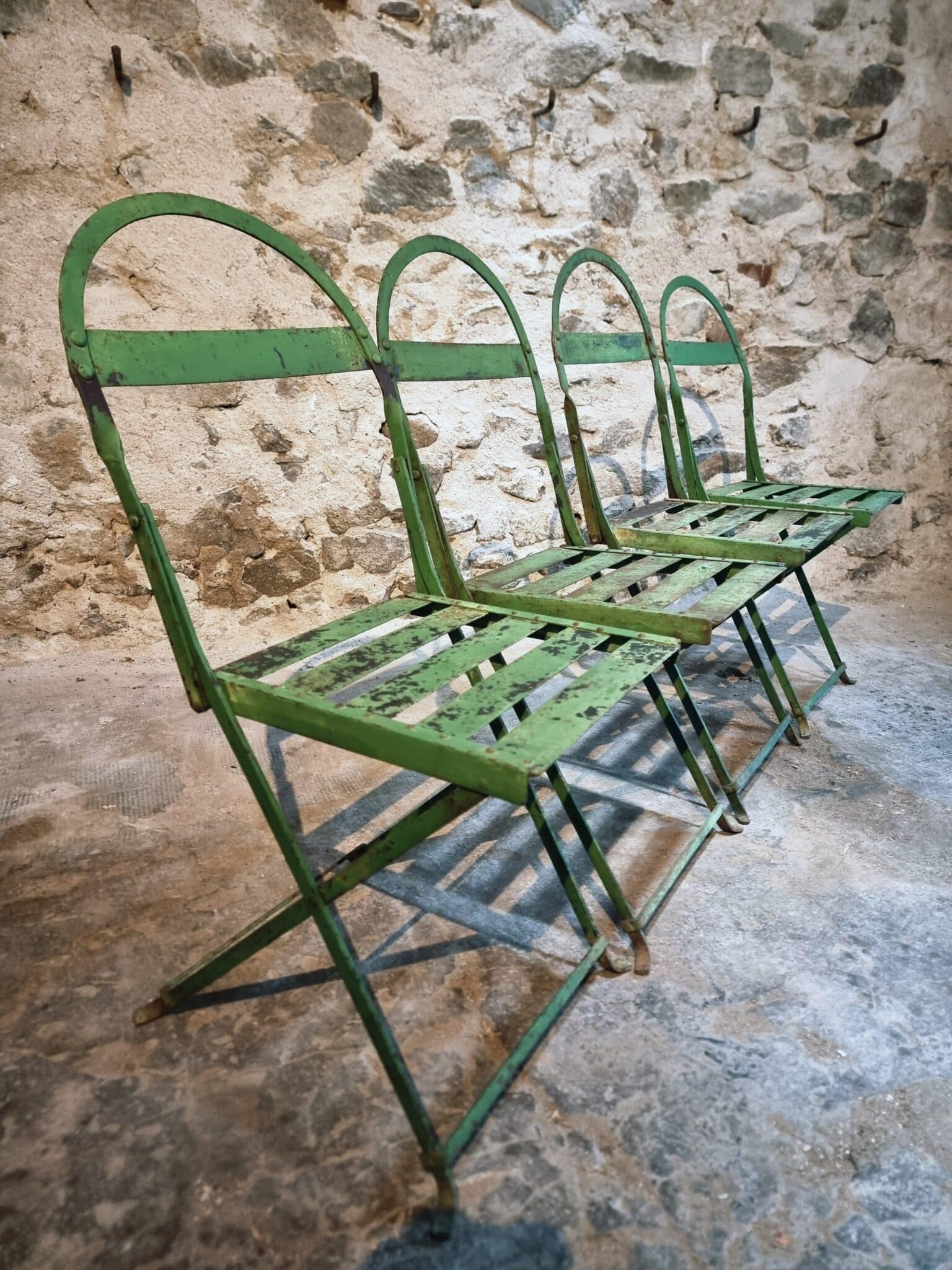 Set of 4 Antique French Iron Folding Garden Chairs – 1920s Riveted Bistro Patio Chairs with Aged Green Patina (15)