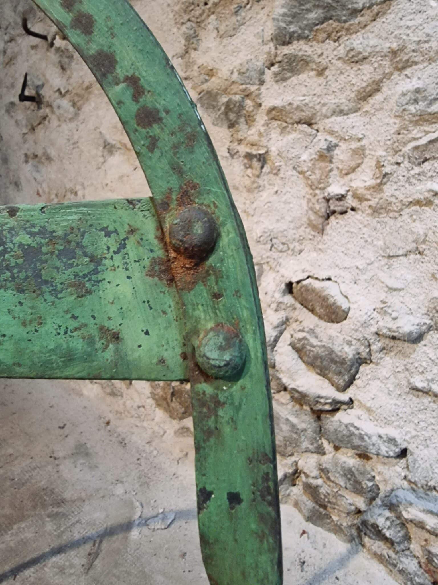 Set of 4 Antique French Iron Folding Garden Chairs – 1920s Riveted Bistro Patio Chairs with Aged Green Patina (19)