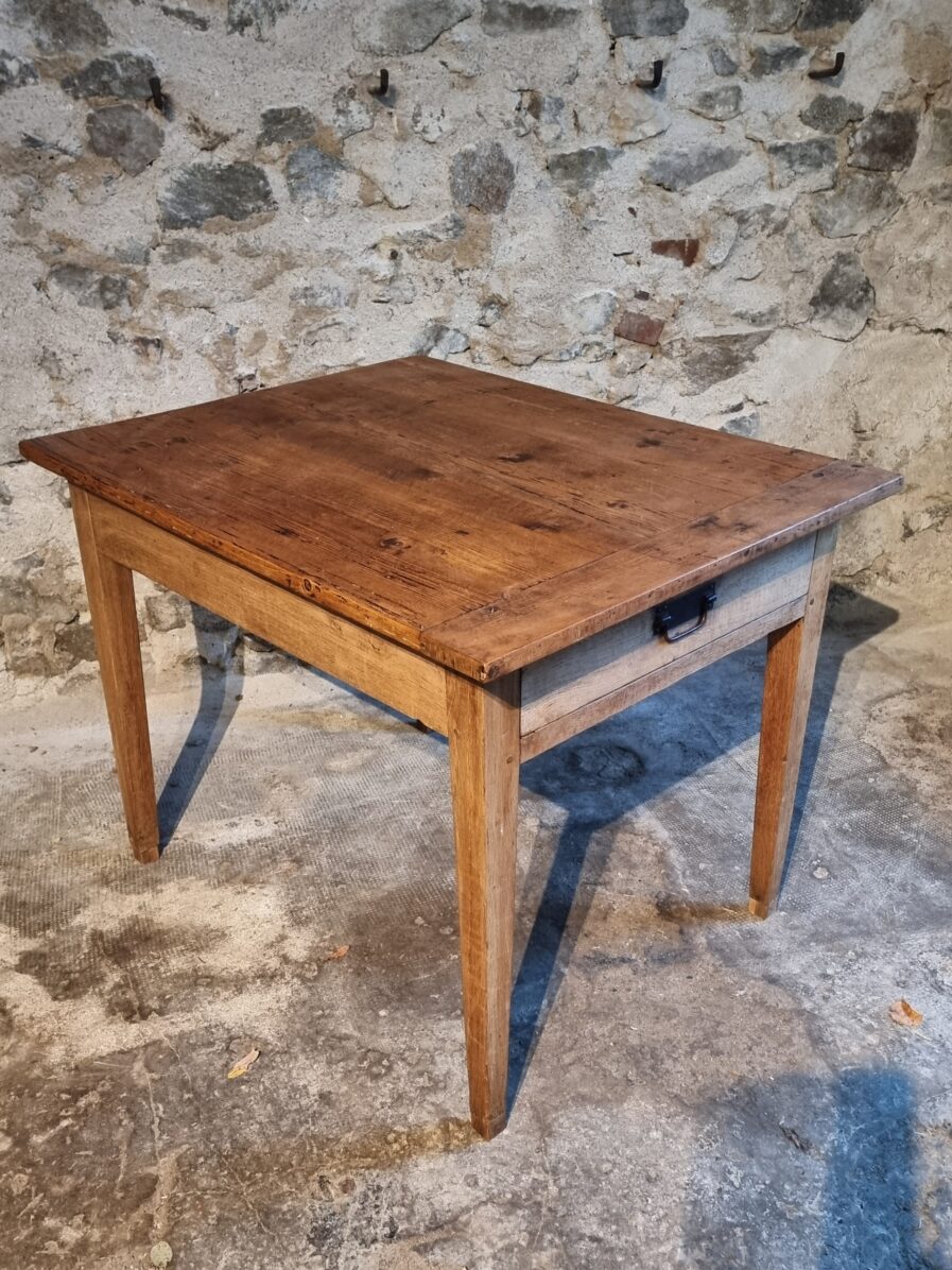 Antique French Farmhouse Table with Drawer – 19th Century Oak and Pine Table (1)