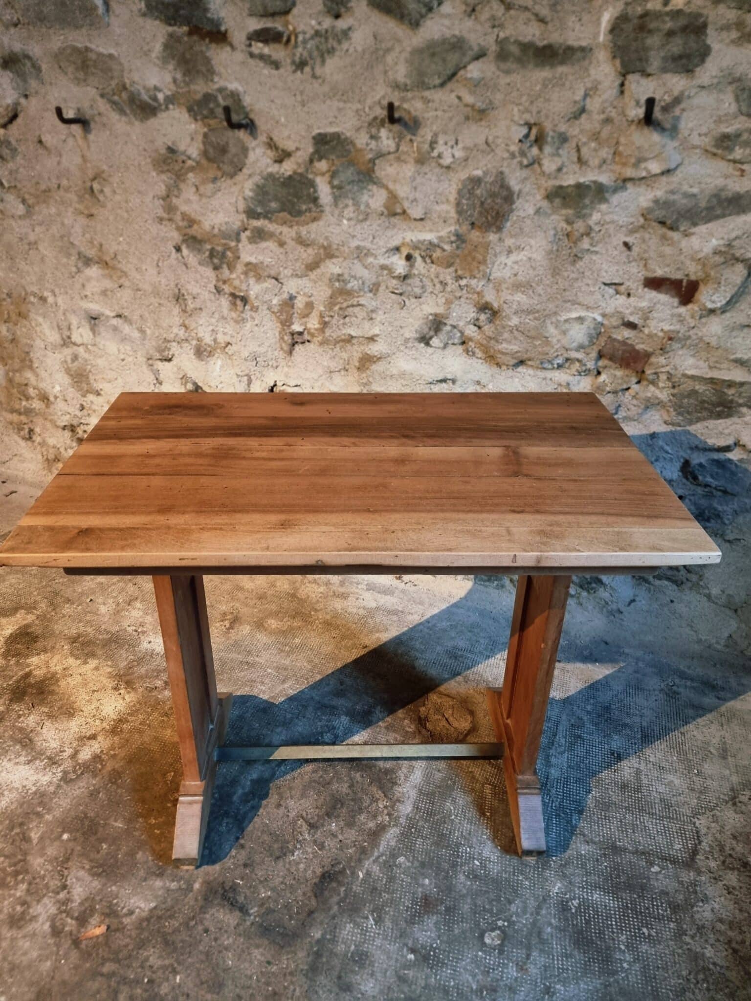 Vintage French Bistro Table 1930s – Beech Base with Walnut Top and Nickel-Plated Support (10)