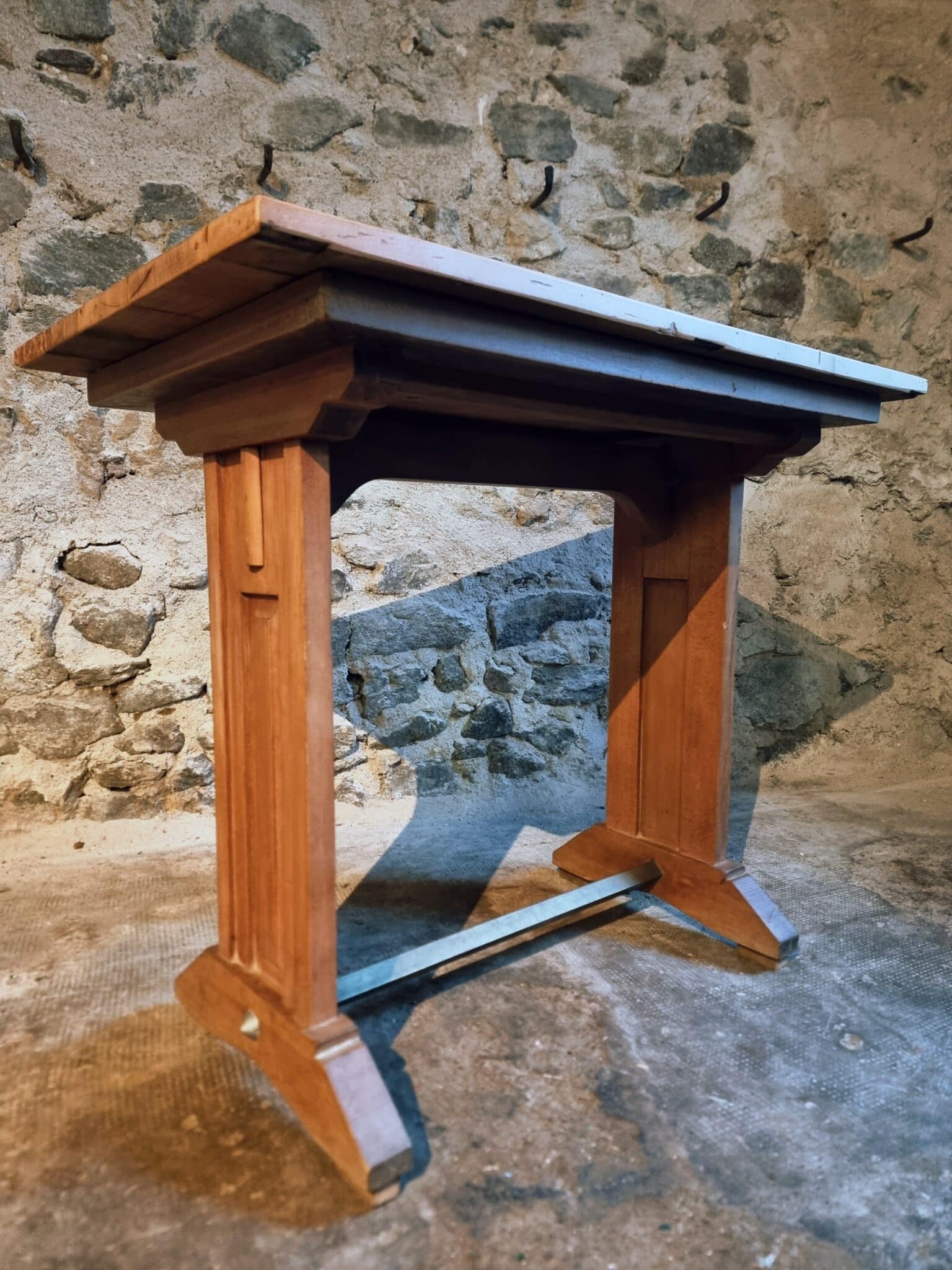 Vintage French Bistro Table 1930s – Beech Base with Walnut Top and Nickel-Plated Support (11)