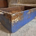 Vintage Industrial Cast Iron Foundry Mold – Heavy Blue Ingot Tray (20 kg) (1)