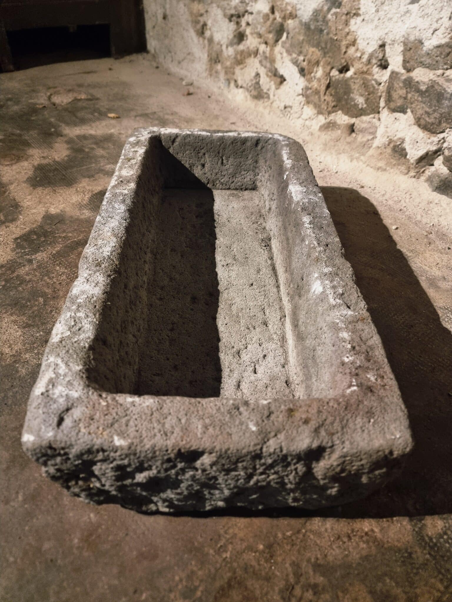 Antique Stone Trough Basin Planter (10)