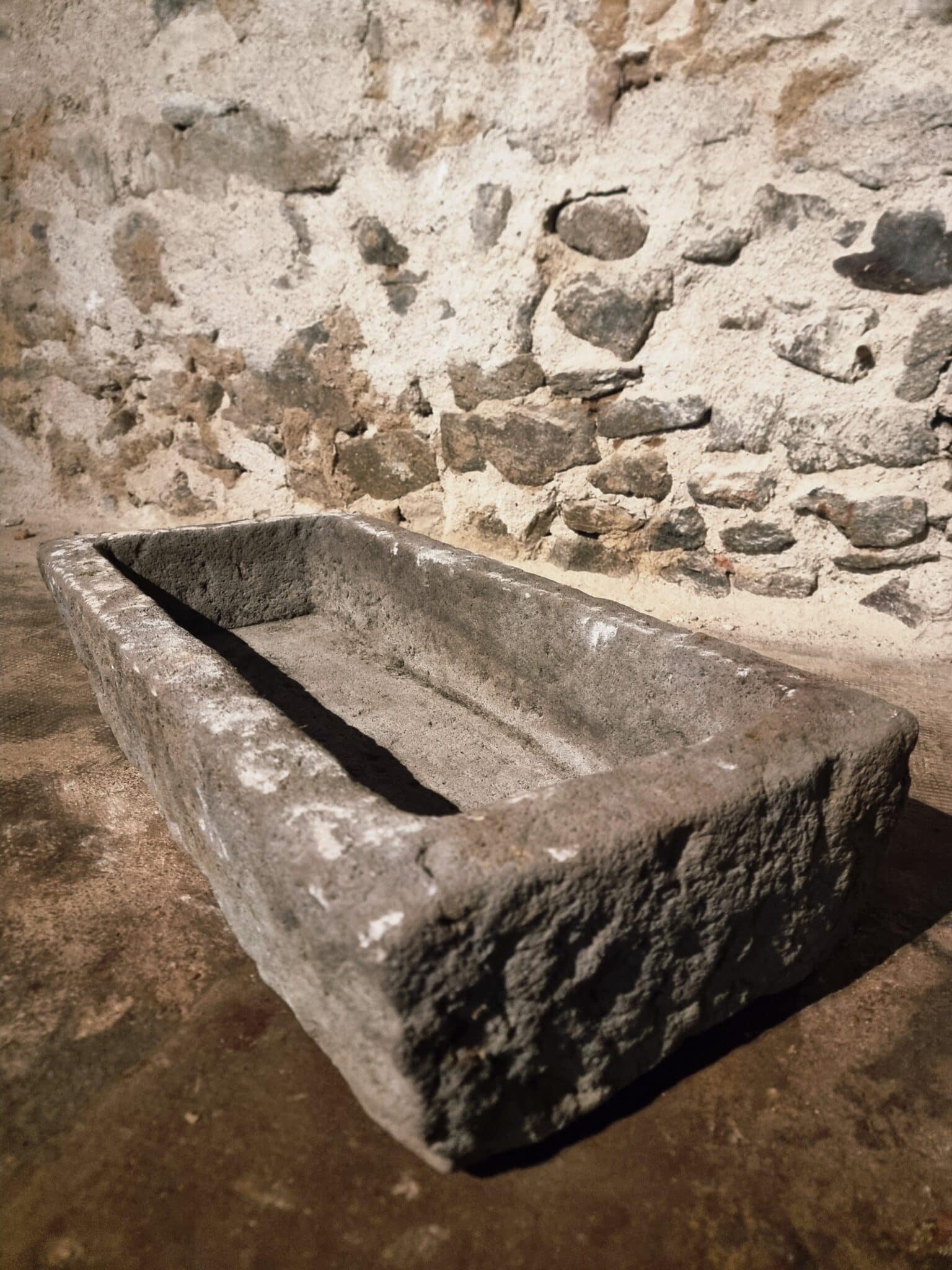 Antique Stone Trough Basin Planter (11)