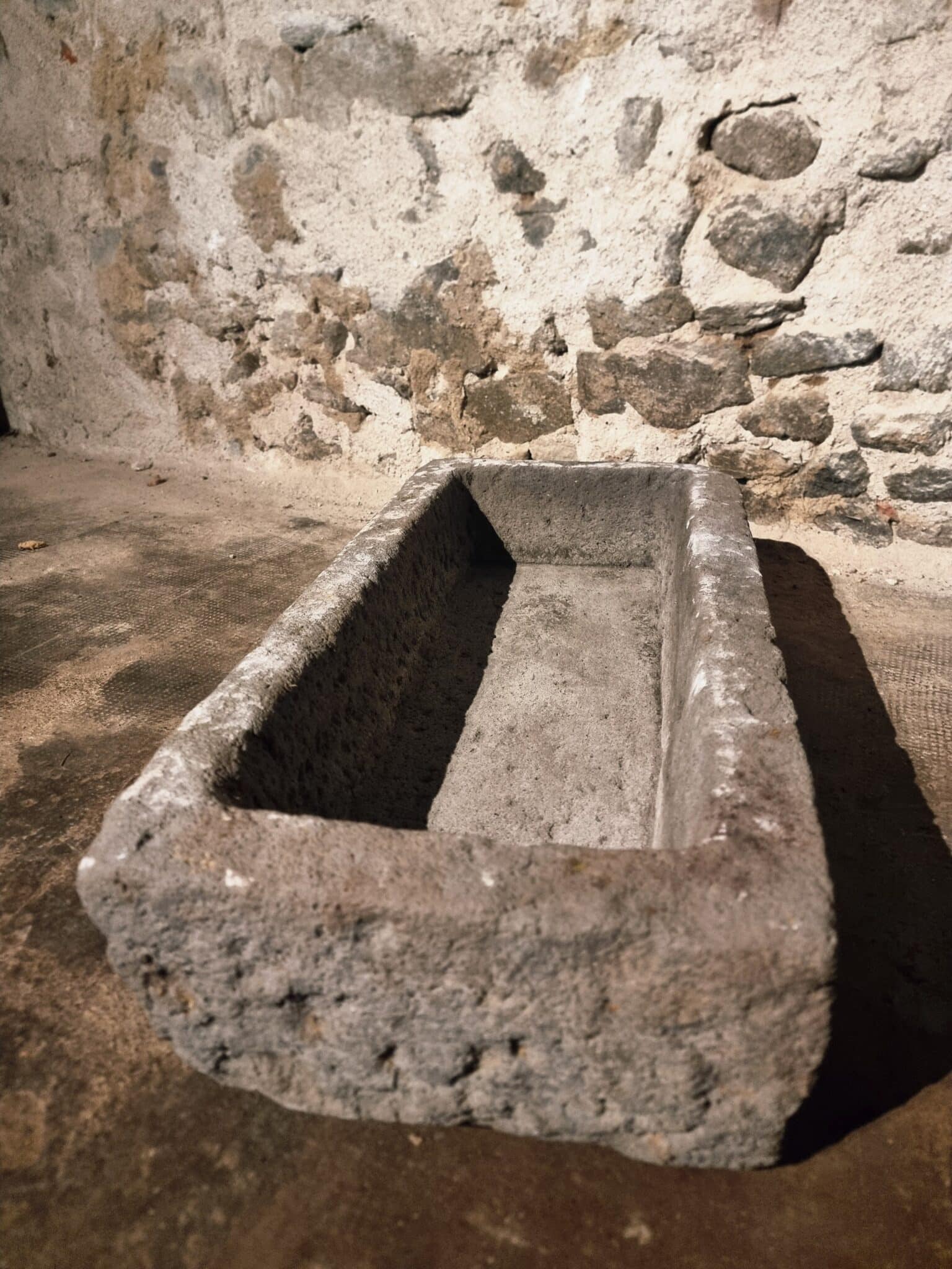 Antique Stone Trough Basin Planter (5)
