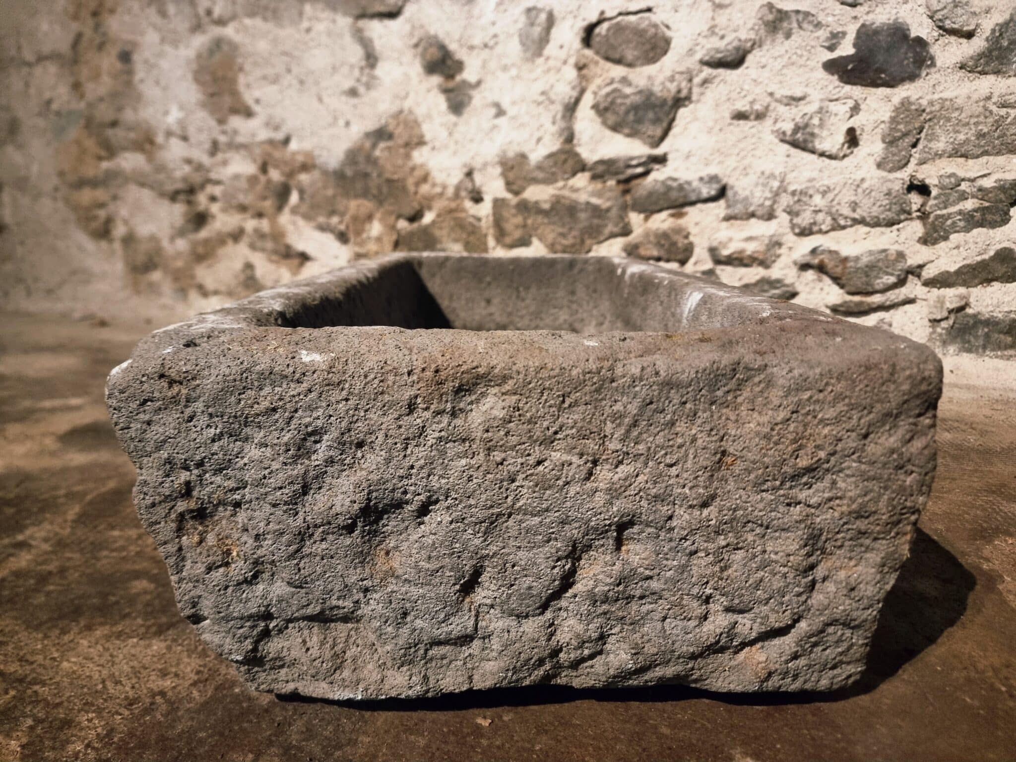 Antique Stone Trough Basin Planter (6)
