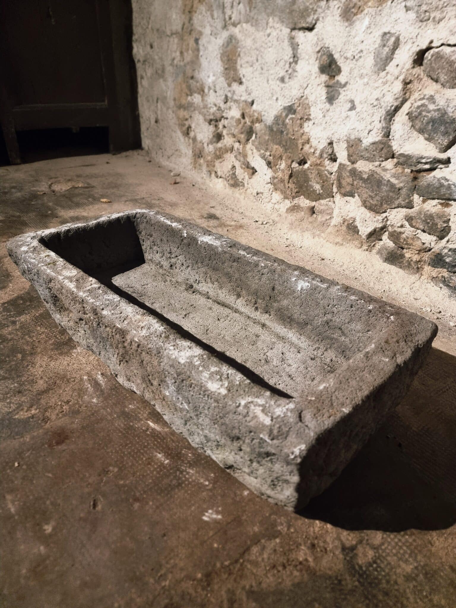 Antique Stone Trough Basin Planter (9)
