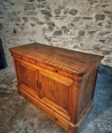 French 19th-Century Elm Sideboard with Drawers – Louis Philippe Period (1)