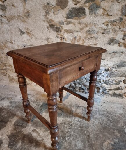 Antique French Walnut Side Table – 19th Century Louis Philippe Style Solid Walnut Table with Drawer (1870–1900) (1)