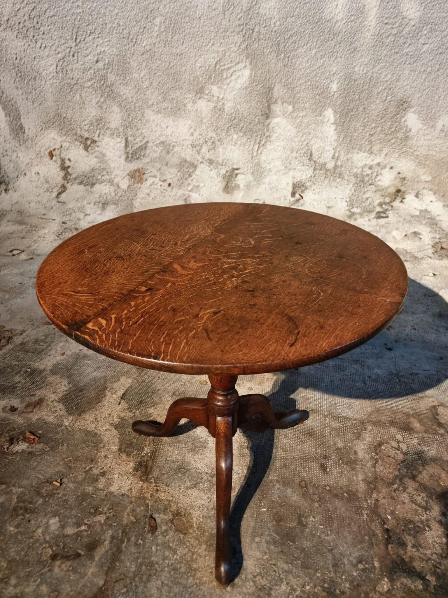 Antique Georgian Oak Tilt-Top Table circa 1800 – Round Tripod Side Table 80 cm (11)