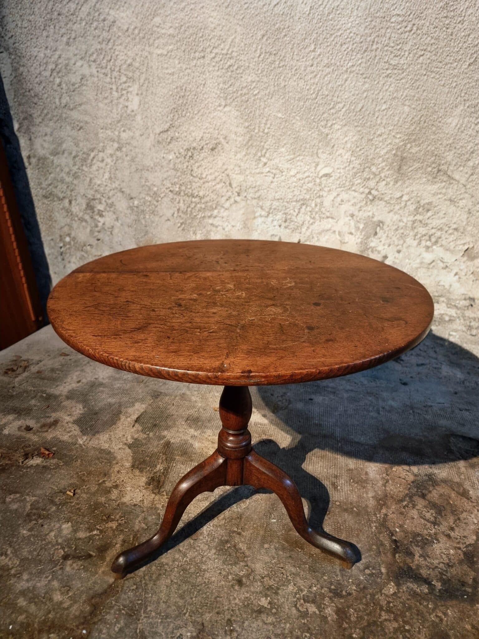 Antique Georgian Oak Tilt-Top Table circa 1800 – Round Tripod Side Table 80 cm (12)