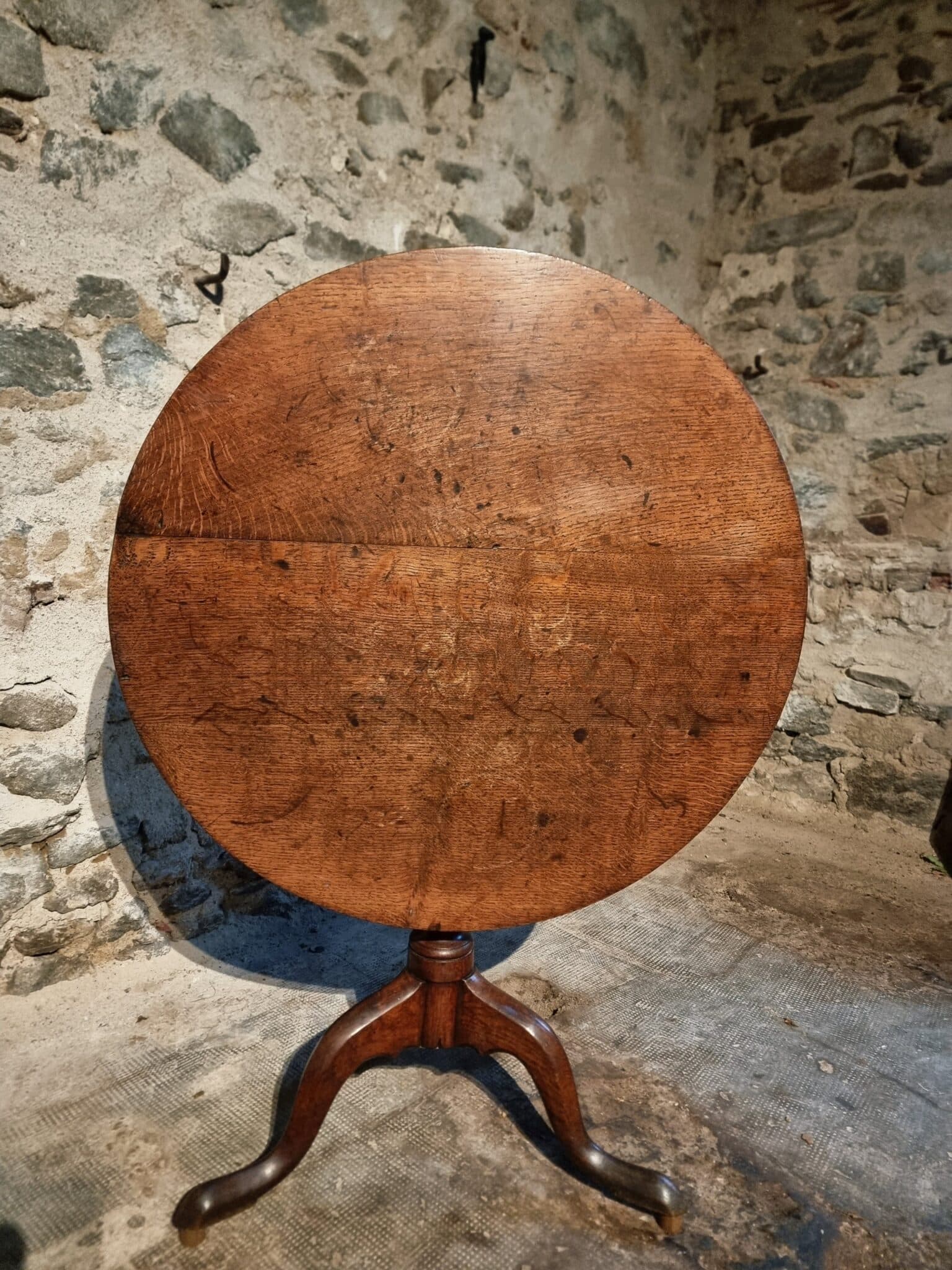 Antique Georgian Oak Tilt-Top Table circa 1800 – Round Tripod Side Table 80 cm (2)