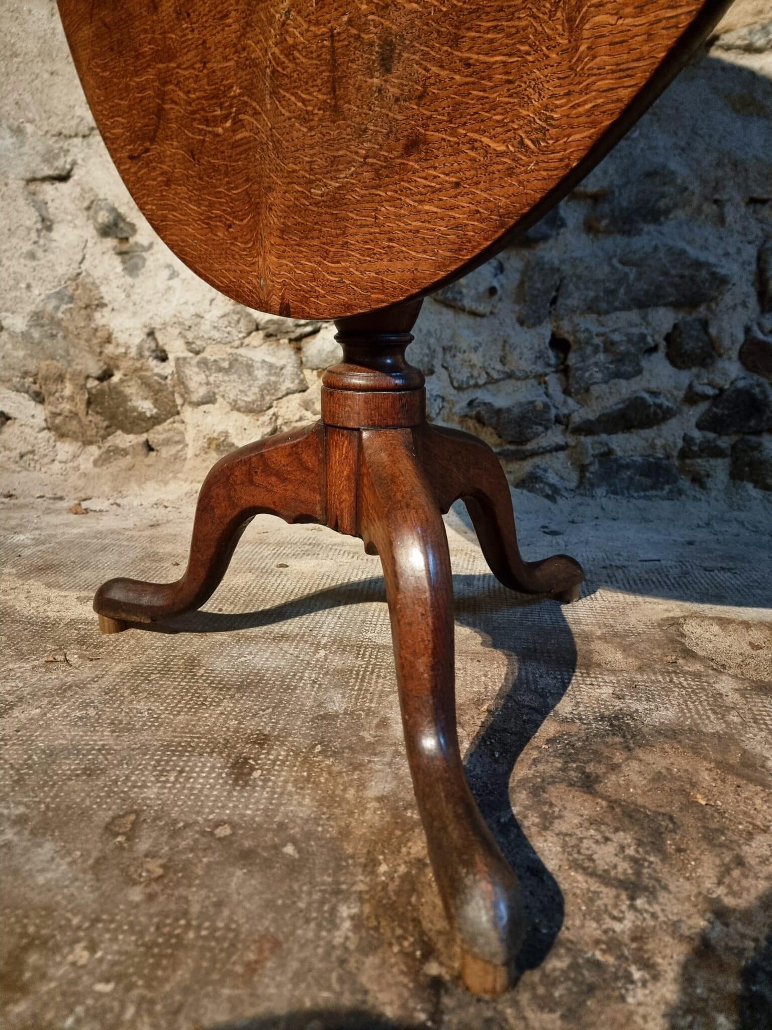 Antique Georgian Oak Tilt-Top Table circa 1800 – Round Tripod Side Table 80 cm (3)