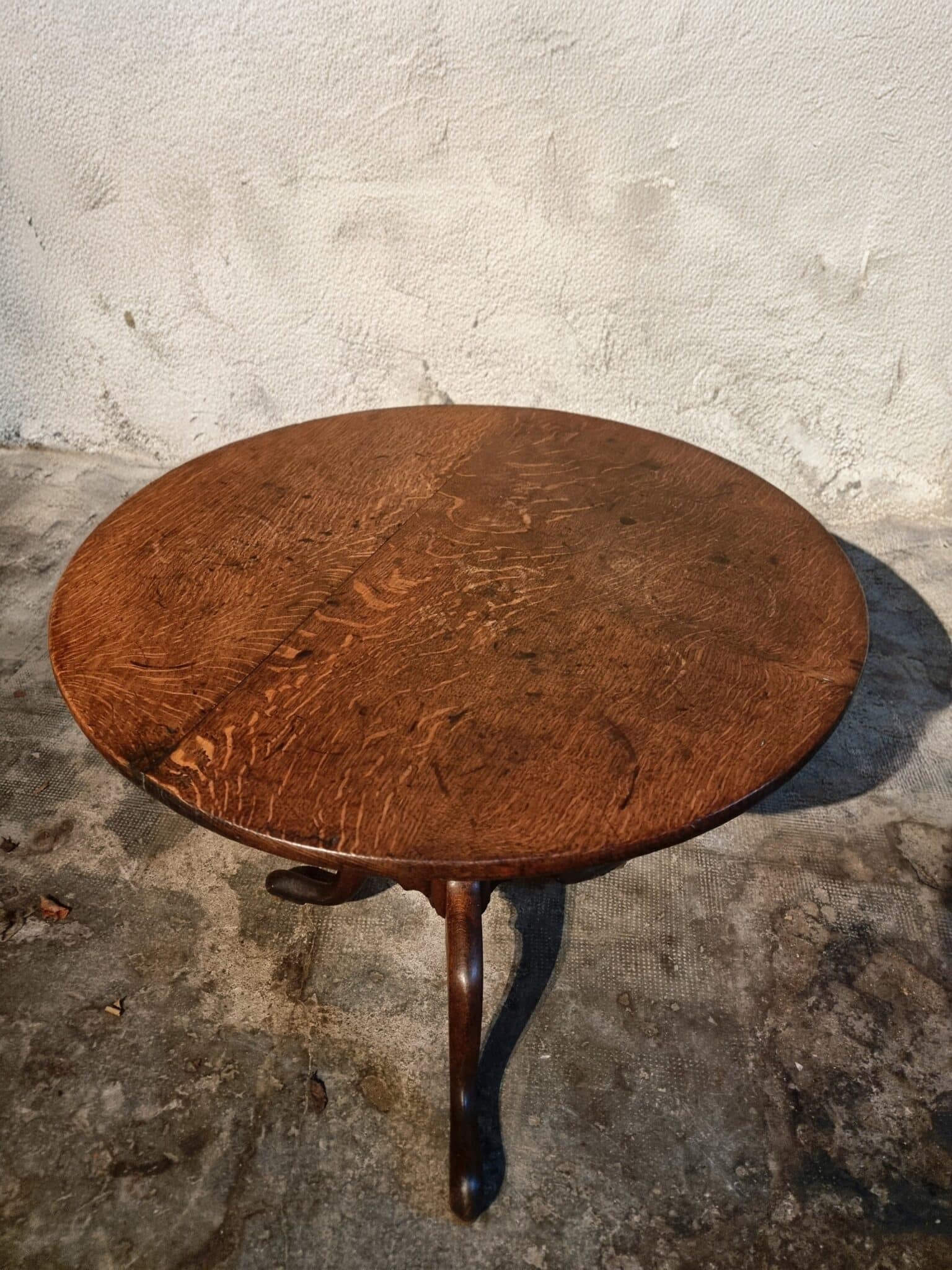 Antique Georgian Oak Tilt-Top Table circa 1800 – Round Tripod Side Table 80 cm (9)