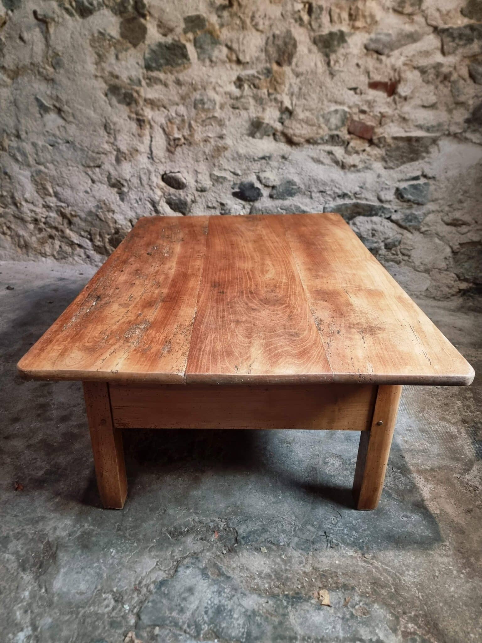 18th Century Cherrywood Coffee Table with Two Drawers (10) 18th century cherrywood coffee table top view showing surface and wood grain