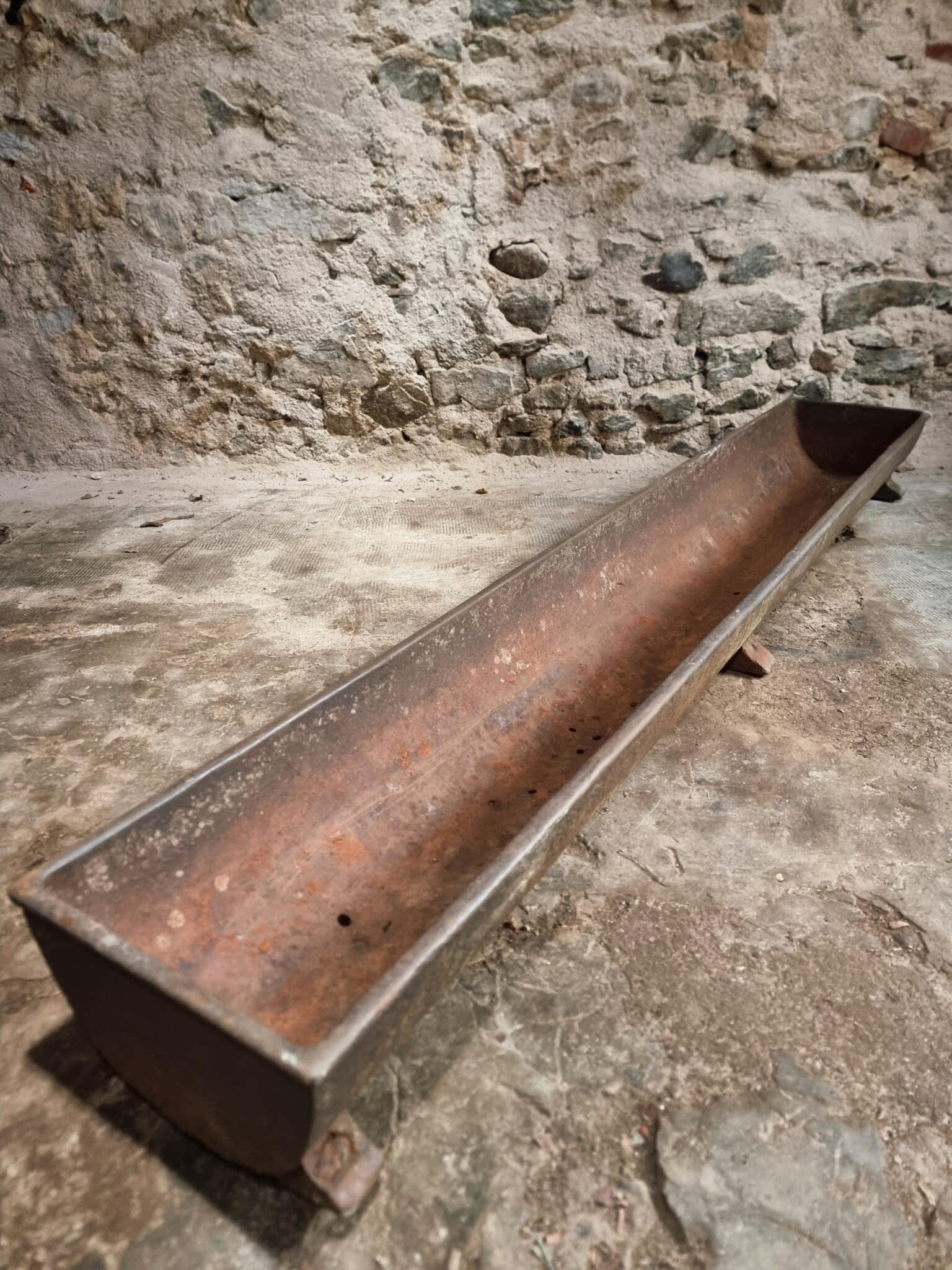 Antique French Cast Iron Water Trough 19th Century – Large Farm Trough 204 cm (2) 19th century cast iron garden trough planter