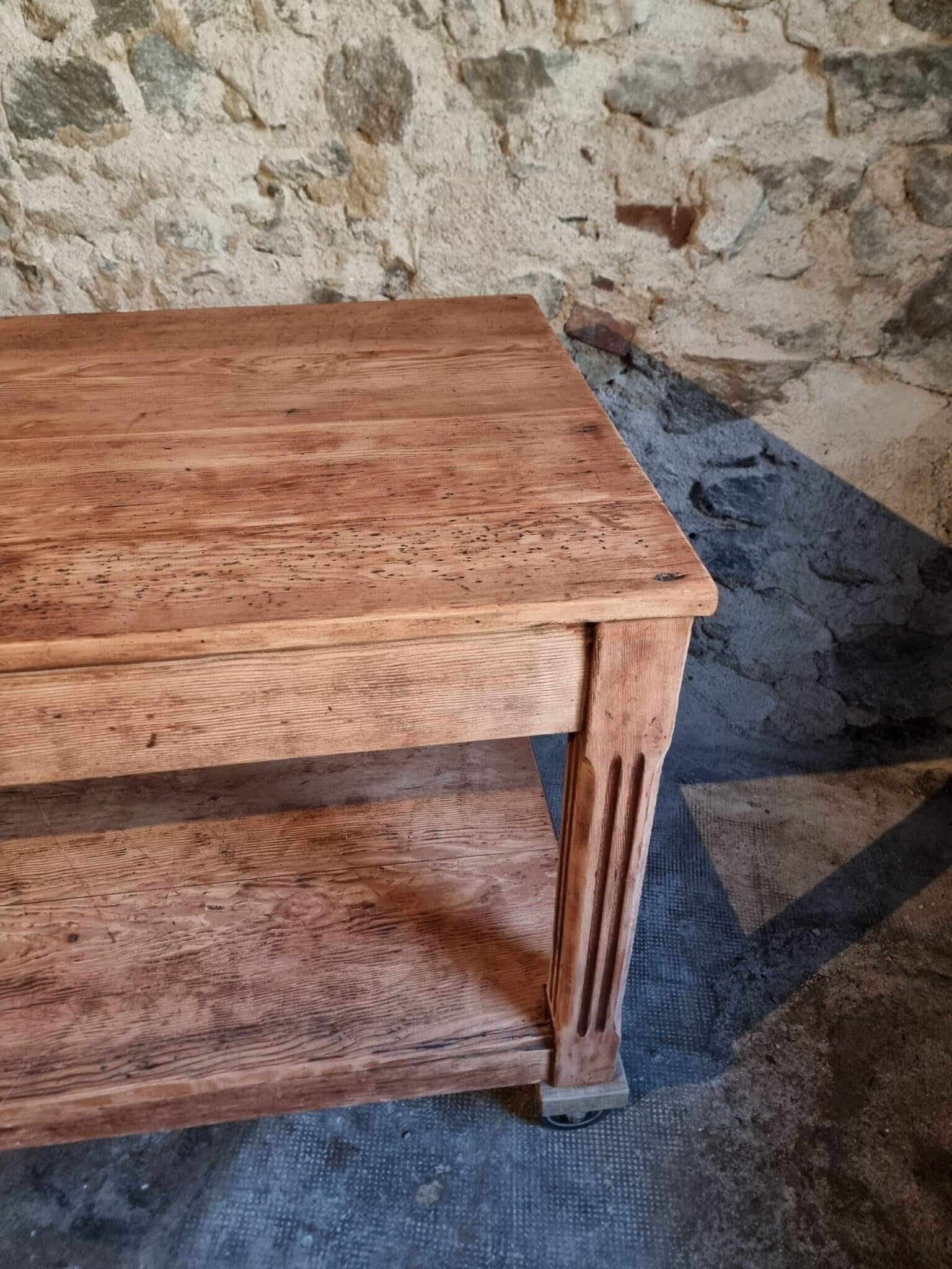 Antique French Pitch Pine Work Table – Large Atelier Draper’s Table, Early 20th Century (3) antique french work table corner detail showing joinery and wear