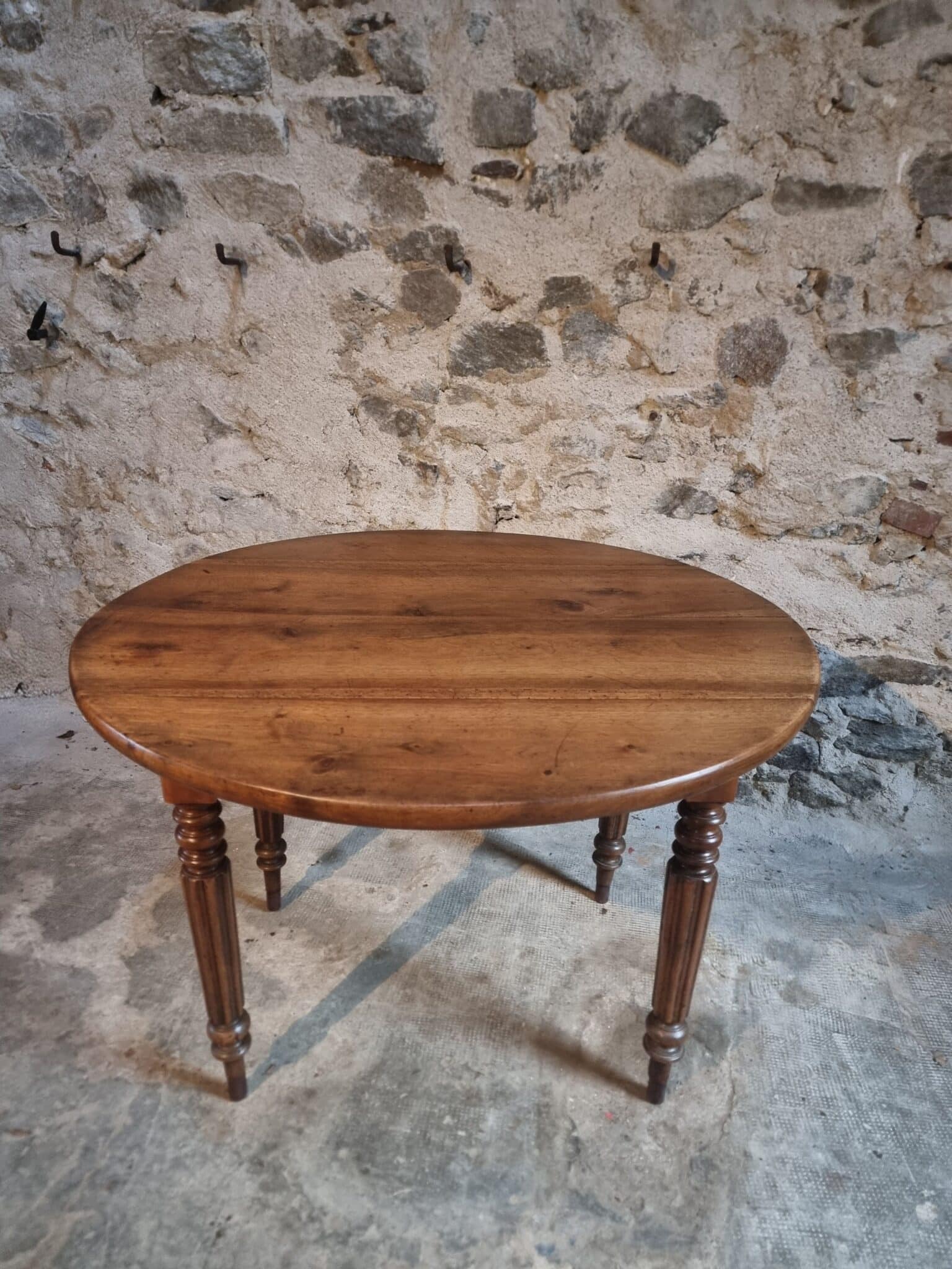 Antique French Walnut Drop Leaf Table – Oval Table with Folding Leaves on Both Sides, Late 19th Century (10) antique folding leaf table