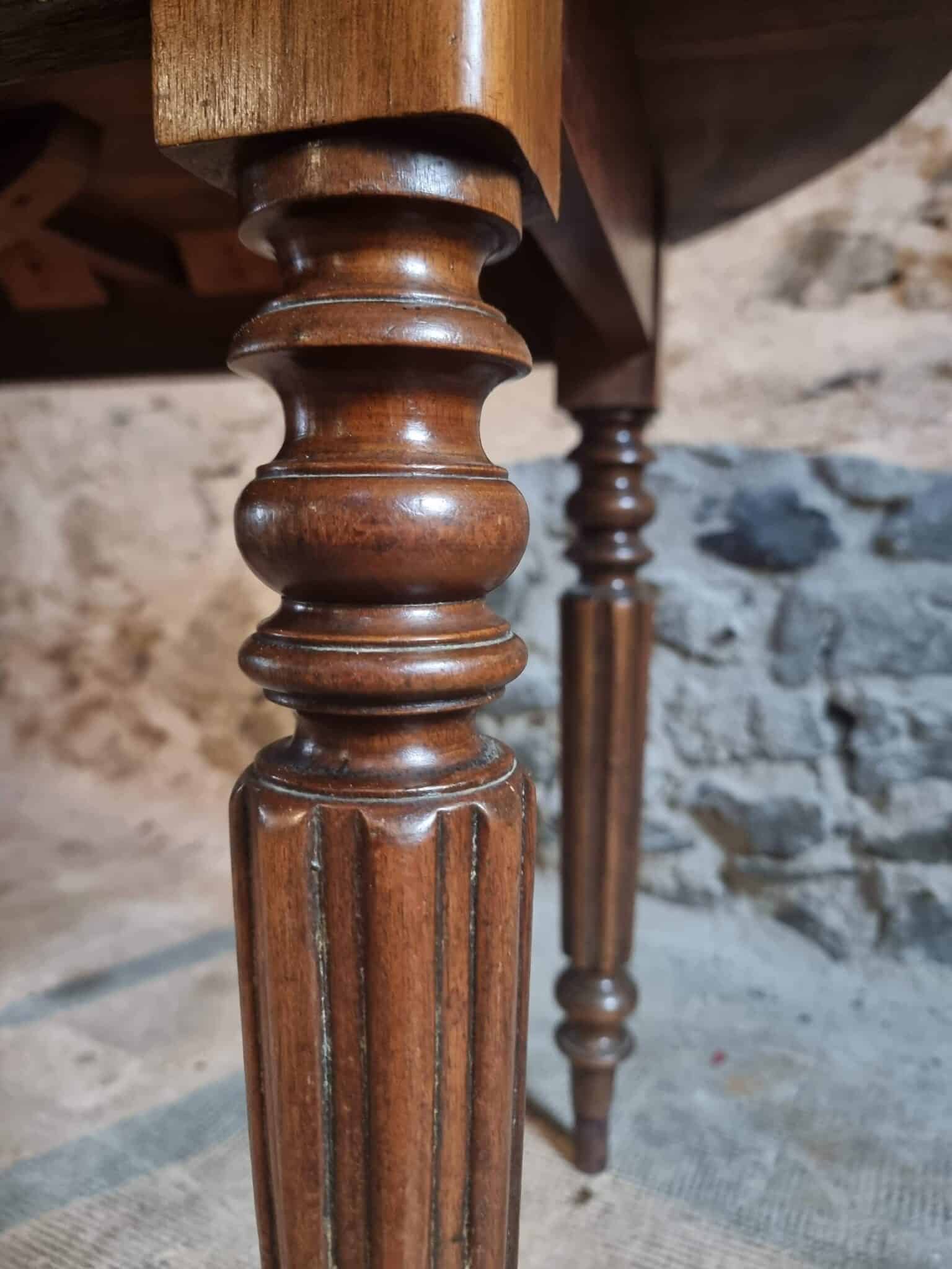 Antique French Walnut Drop Leaf Table – Oval Table with Folding Leaves on Both Sides, Late 19th Century (11) walnut table turned legs