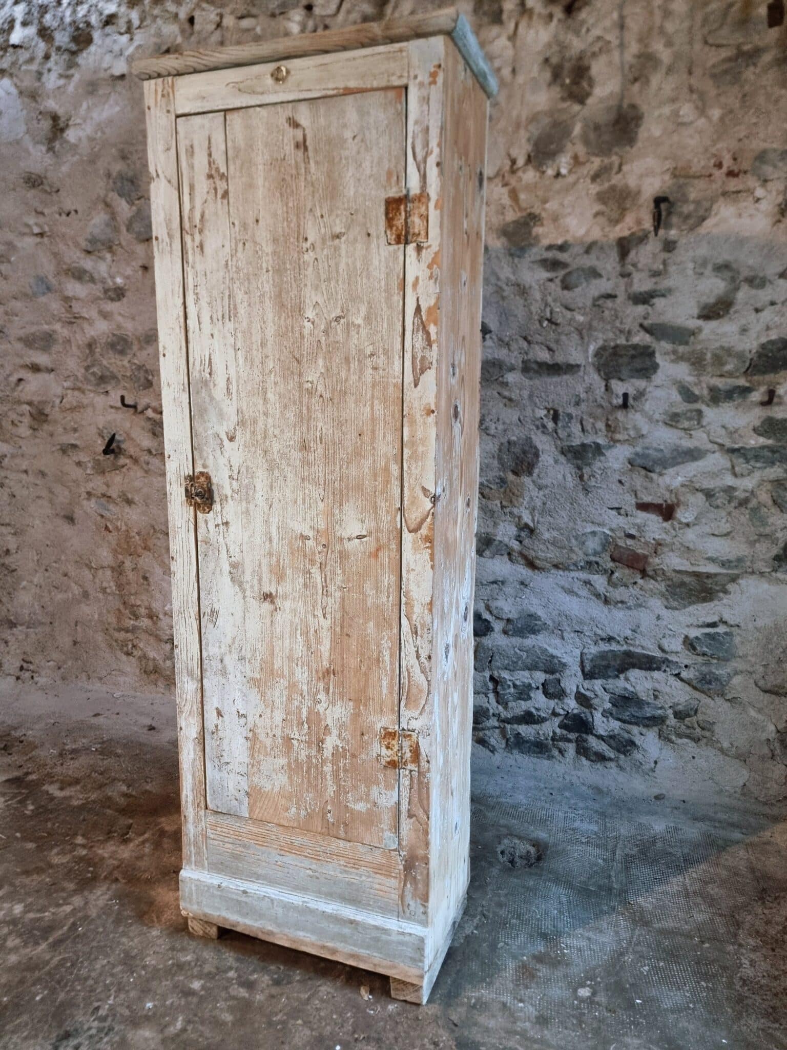Antique French Work Cabinet 1900–1920 – Narrow Pine Kitchen Cupboard with Original Lock, 188 cm (16) Tall narrow French workshop cabinet 188 cm height