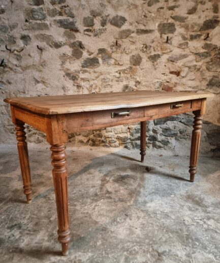 rustic oak table with drawers and classic turned legs