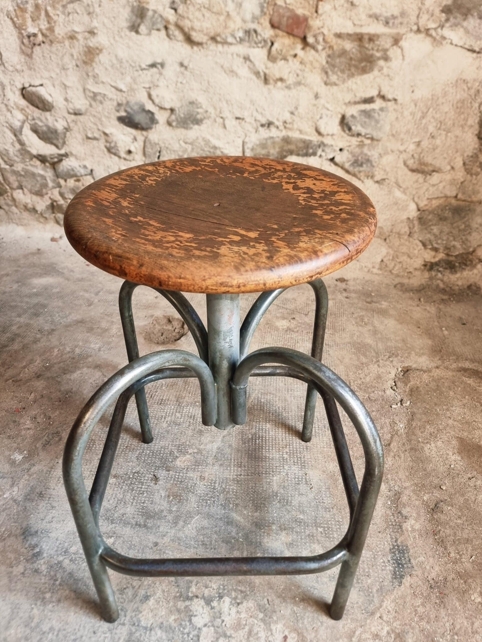 Vintage French Industrial Stool – Heliolith – Adjustable Workshop Seat – 1950s (10)
