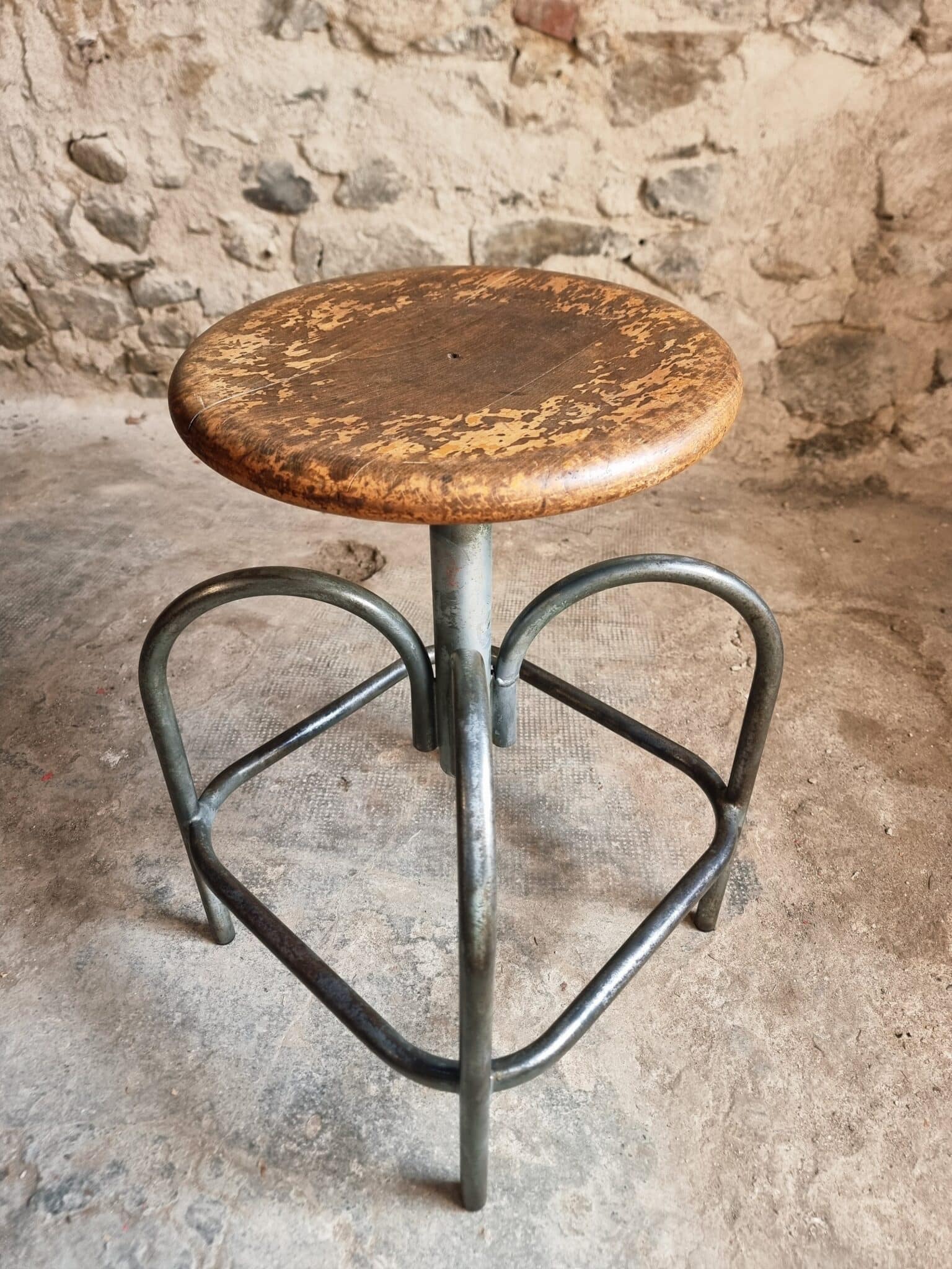 Vintage French Industrial Stool – Heliolith – Adjustable Workshop Seat – 1950s (14)