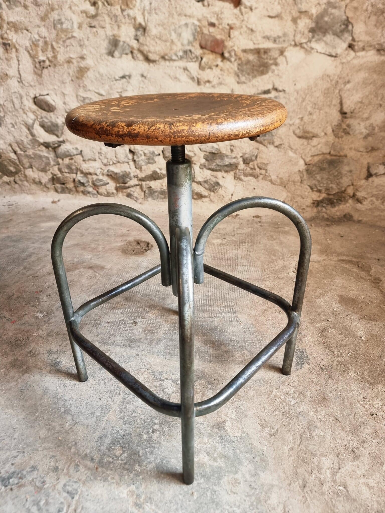 Vintage French Industrial Stool – Heliolith – Adjustable Workshop Seat – 1950s (15)