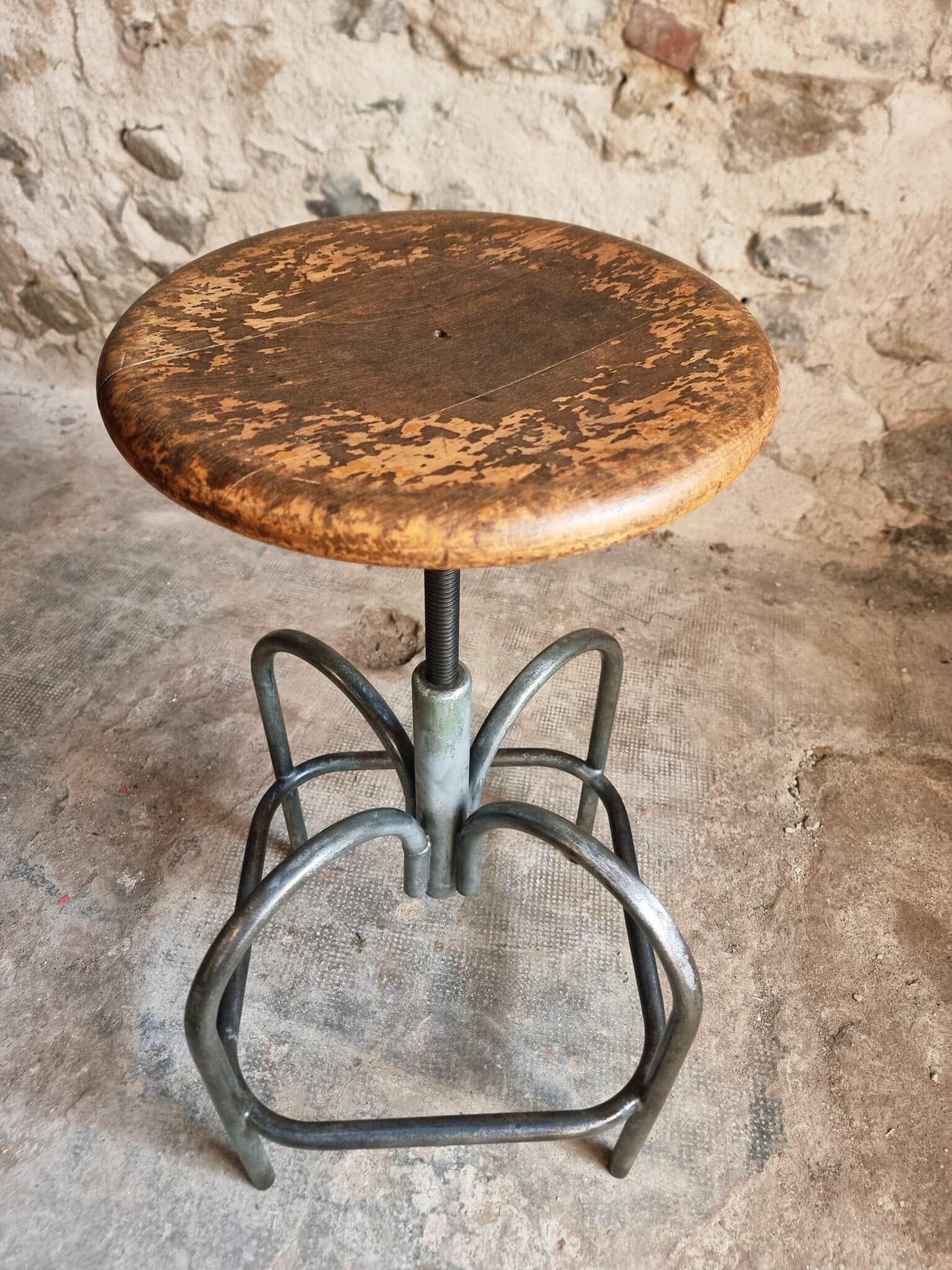 Vintage French Industrial Stool – Heliolith – Adjustable Workshop Seat – 1950s (19)