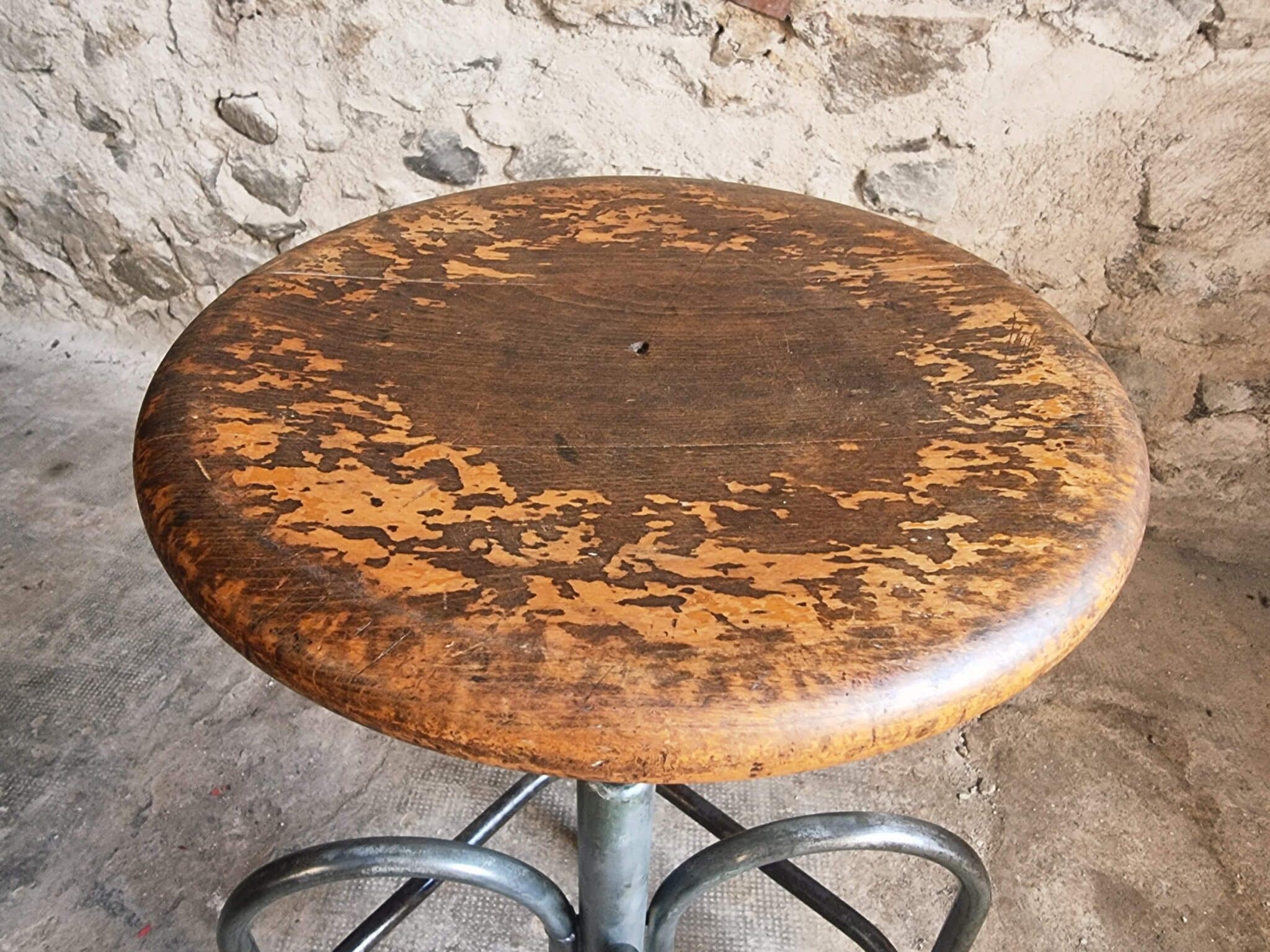 Vintage French Industrial Stool – Heliolith – Adjustable Workshop Seat – 1950s (2)
