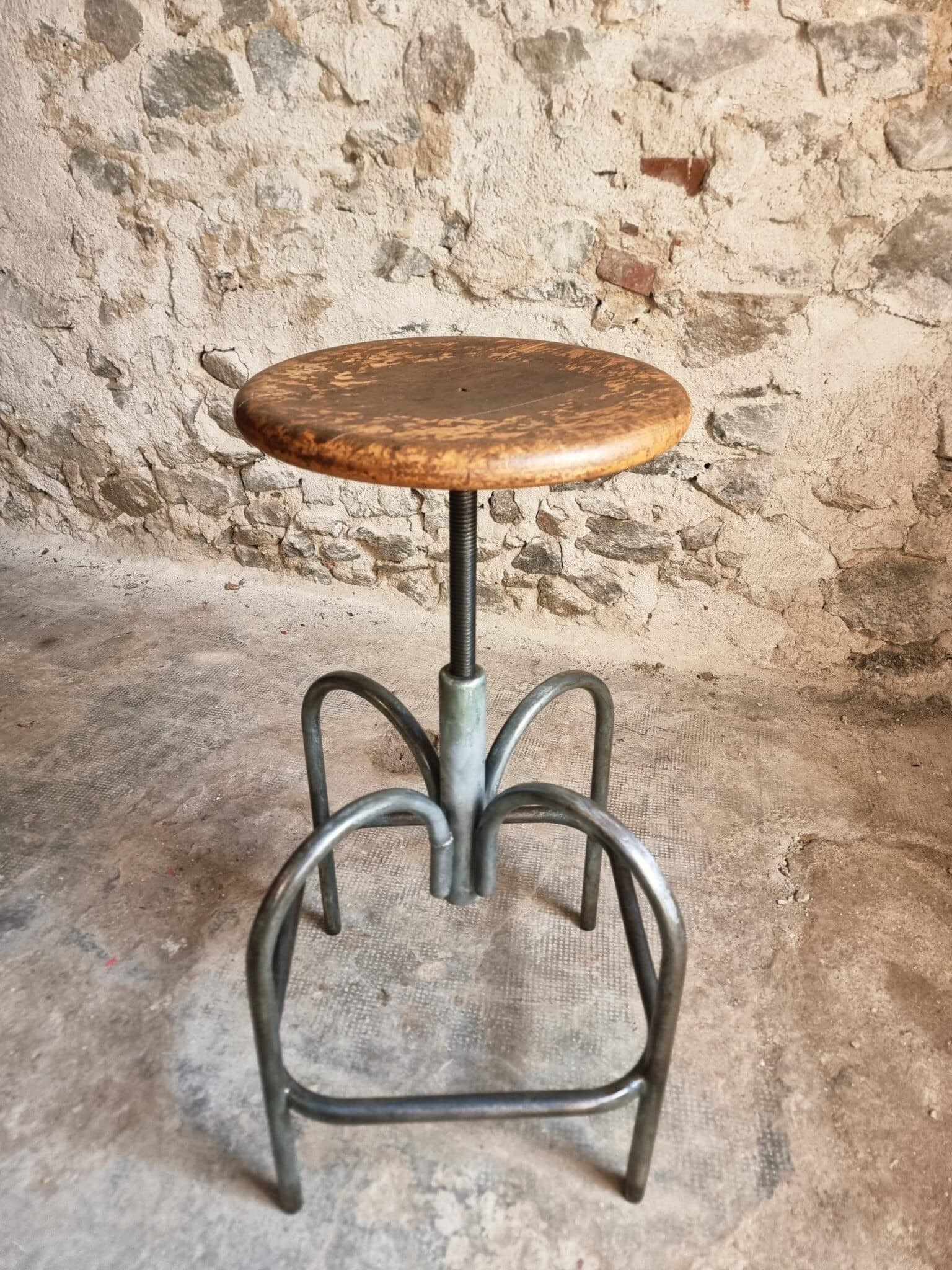 Vintage French Industrial Stool – Heliolith – Adjustable Workshop Seat – 1950s (20)