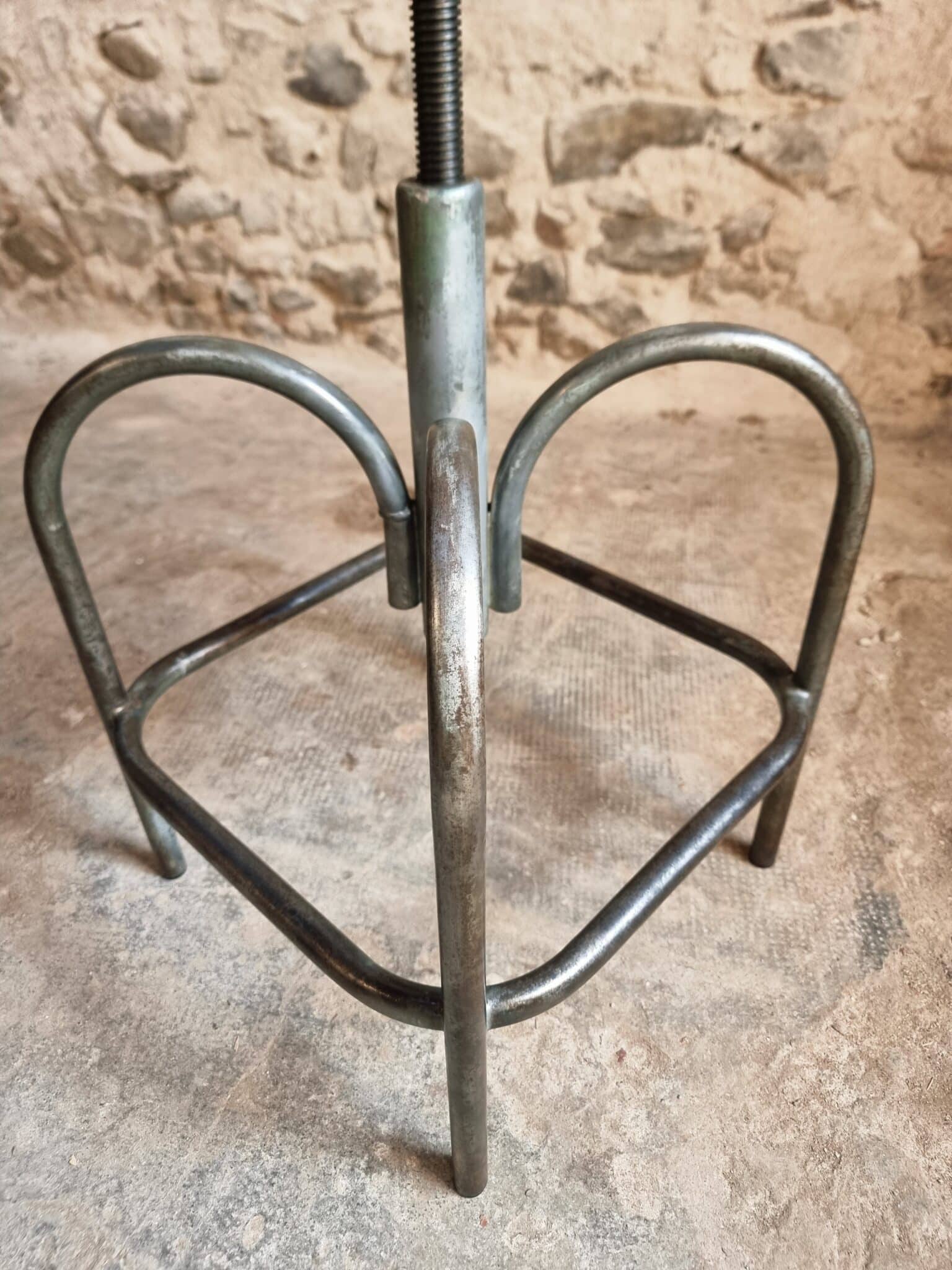 Vintage French Industrial Stool – Heliolith – Adjustable Workshop Seat – 1950s (4)