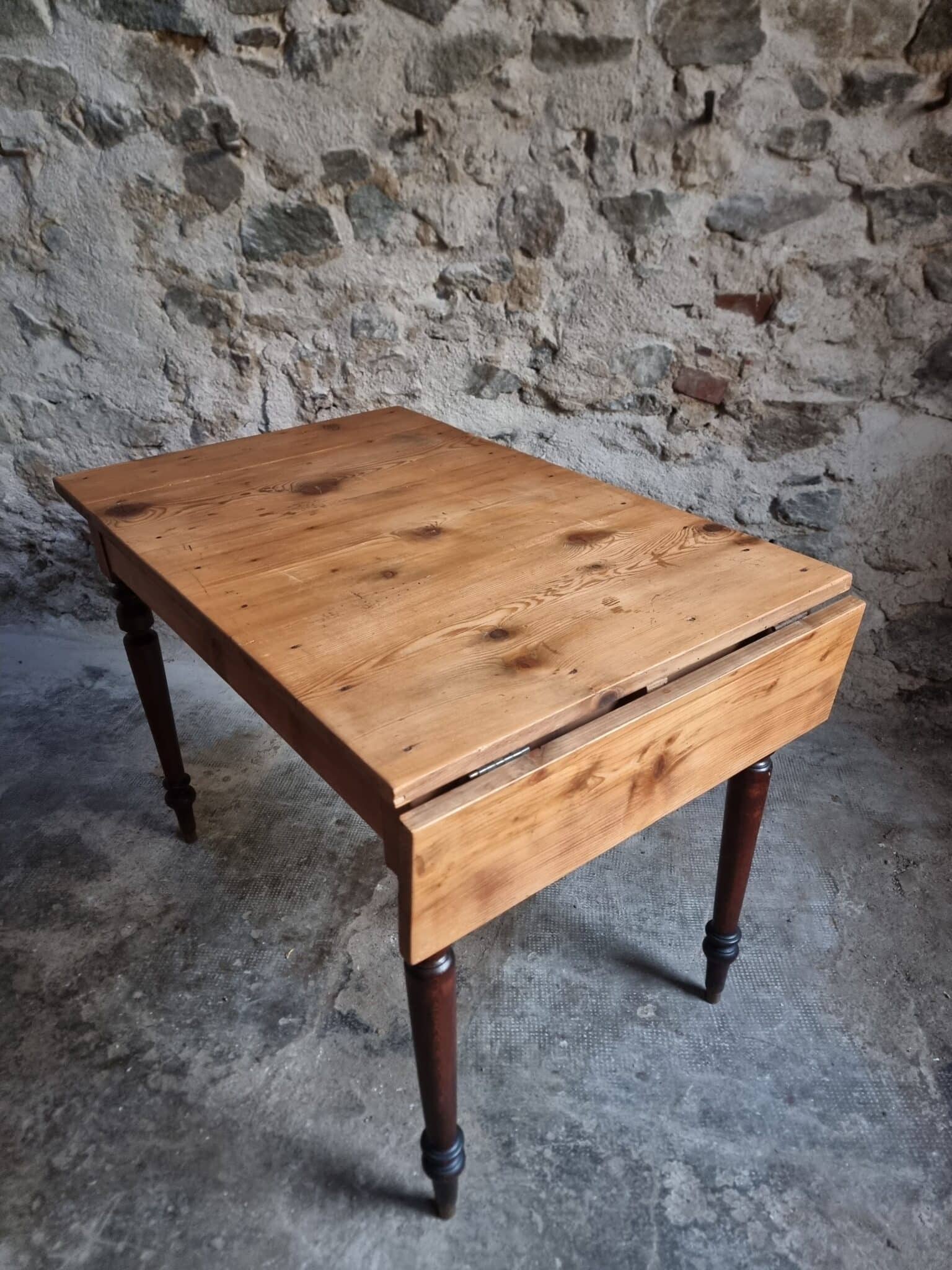 Vintage French Kitchen Writing Table, Extendable, 1930s (5)