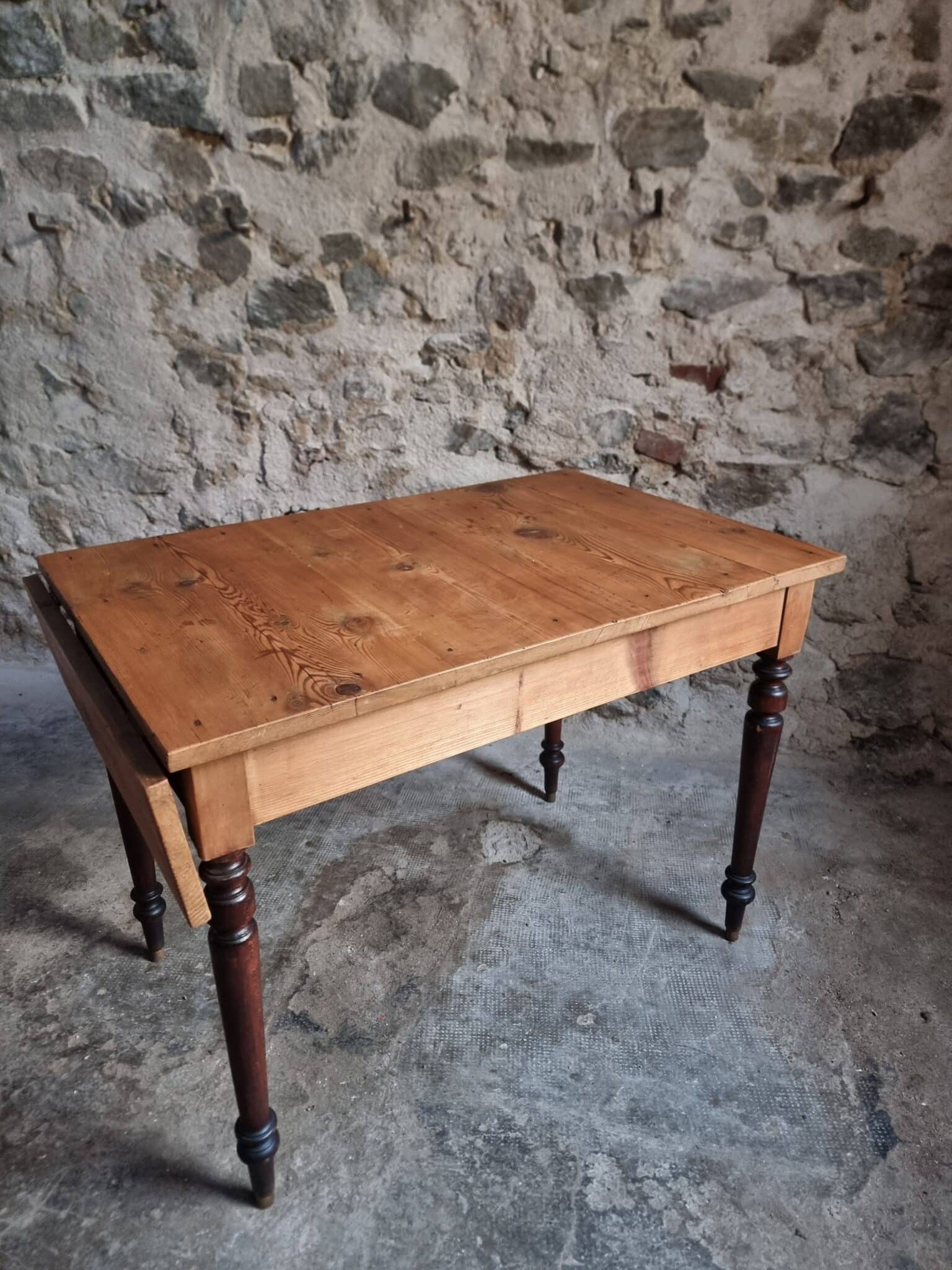 Vintage French Kitchen Writing Table, Extendable, 1930s (7)