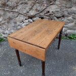 Vintage Pine Drop-Leaf Table with Turned Beech Legs, France, 1930s (1)