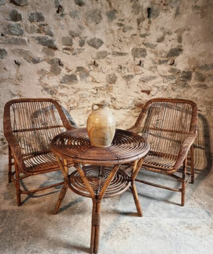 Vintage Rattan Lounge Set, French Wicker Chairs & Round Table, circa 1930–1950 (1)
