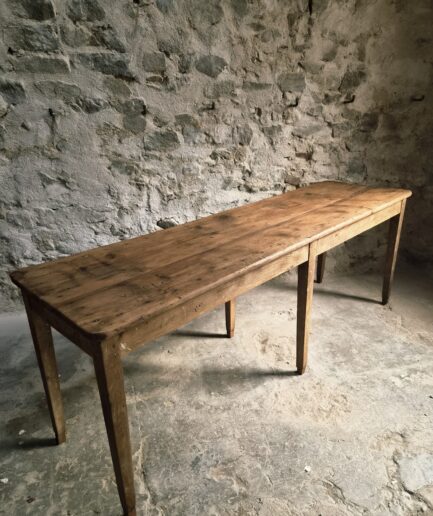 Antique French Farmhouse Table in Pine and Oak, Circa 1880–1920 (1)