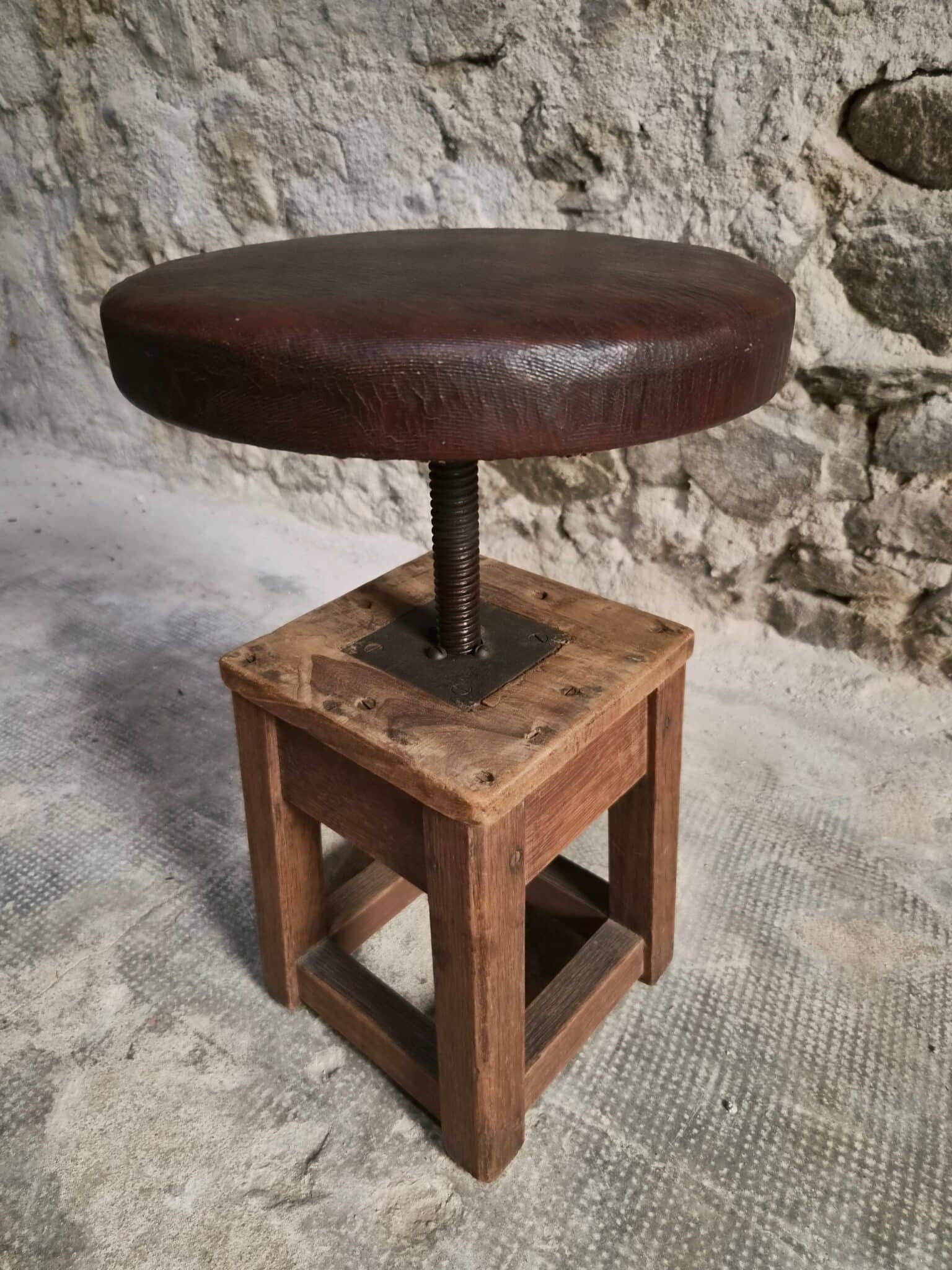 Antique French Adjustable Oak Workshop Stool Swivel Work Stool Industrial Stool Early 20th Century (1) Antique French Adjustable Oak Workshop Stool Swivel Work Stool Industrial Stool Early 20th Century (1)