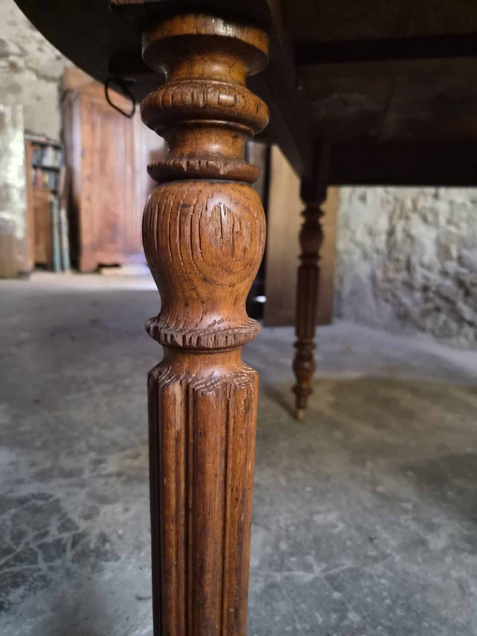 Antique French Round Oak Drop Leaf Dining Table Star Inlay c. 1850–1880 (17)