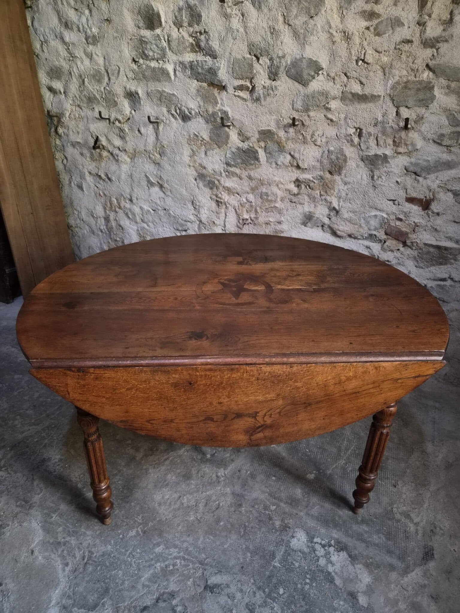 Antique French Round Oak Drop Leaf Dining Table Star Inlay c. 1850–1880 (8)
