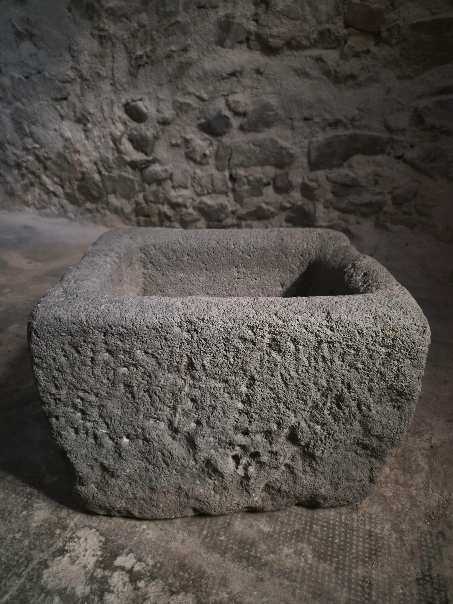Antique French Volcanic Stone Trough Sink, Auvergne, 18th Century (20)