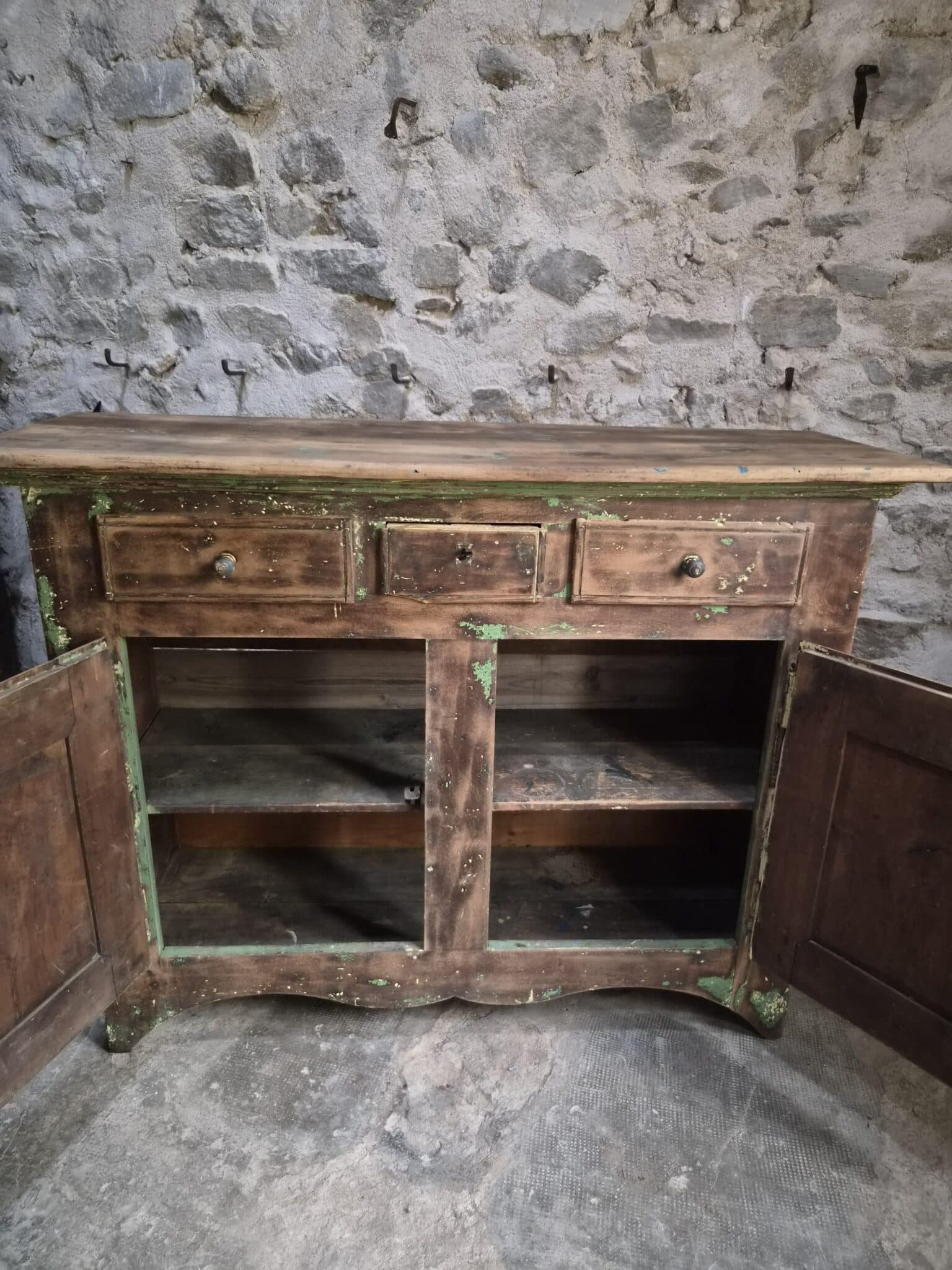 Rustic French Walnut Buffet Cabinet, 18th Century, 3 Drawers & 2 Doors (16)