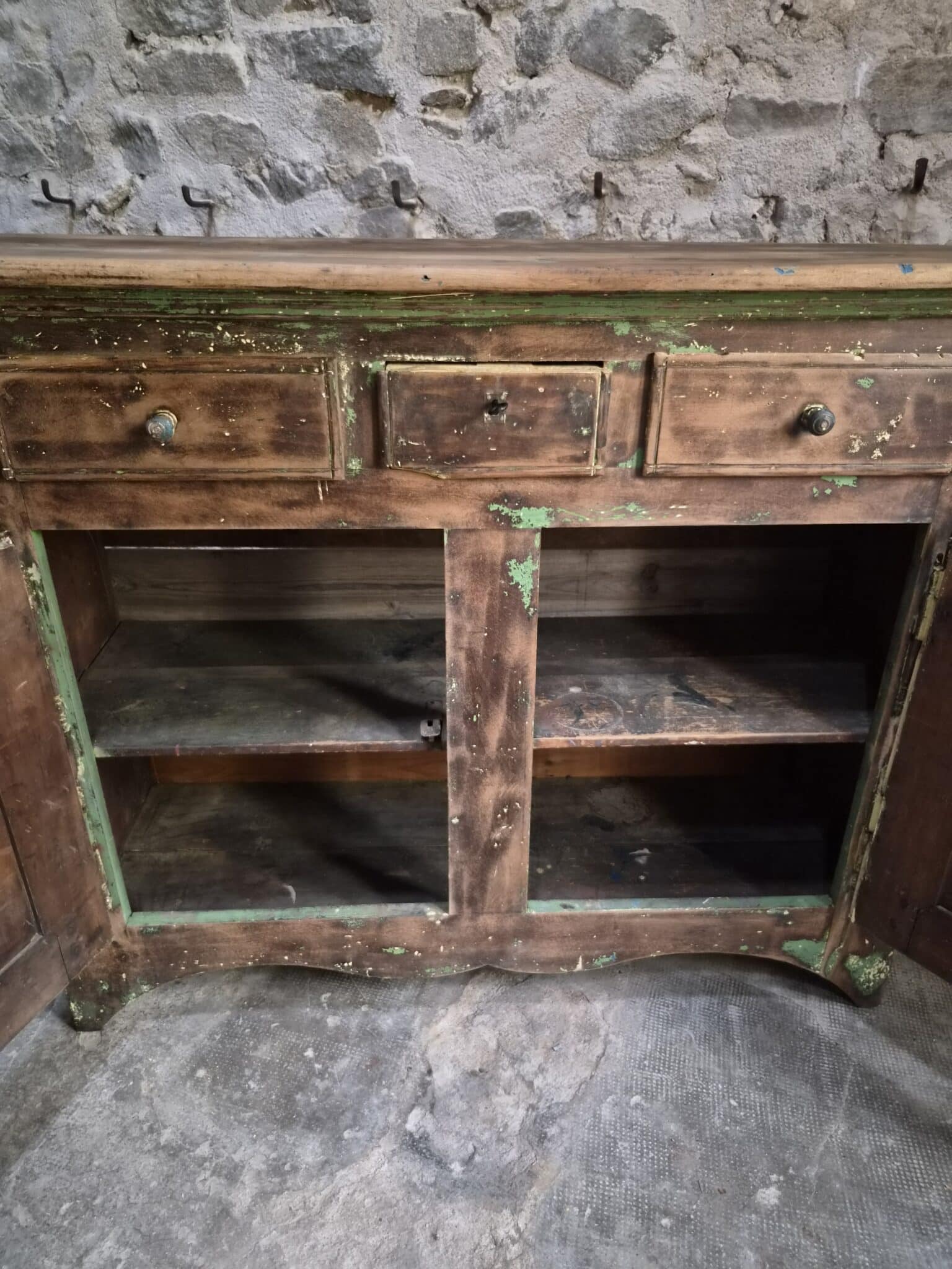 Rustic French Walnut Buffet Cabinet, 18th Century, 3 Drawers & 2 Doors (17)